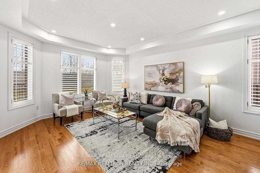 30 Glacier Crescent, Scarborough (Morningside / West Hill), ON M1X 2A8 - Photo 1