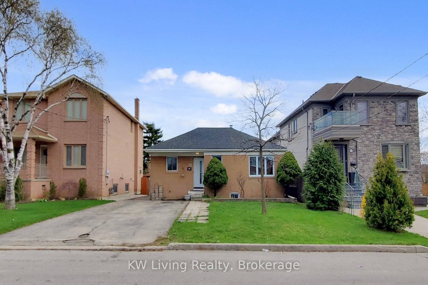 29 Jane Osler Boulevard, York / Weston, ON M6A 1W6 - Photo 1