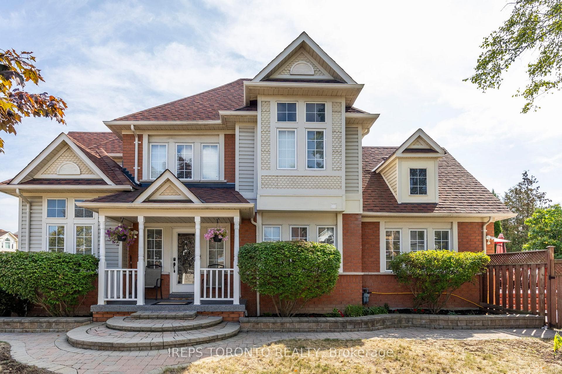 2 Whitewater Street, Whitby, ON L1R 2S9 - Photo 1