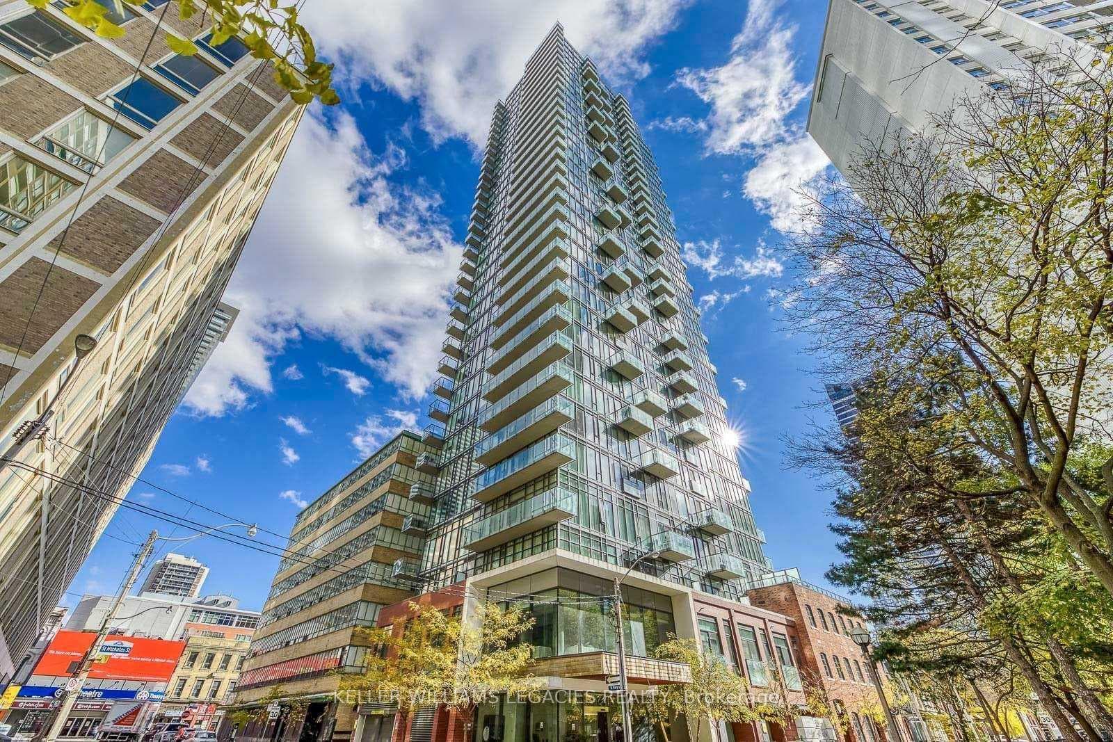 75 St Nicholas Street Unit 2805, Toronto C01