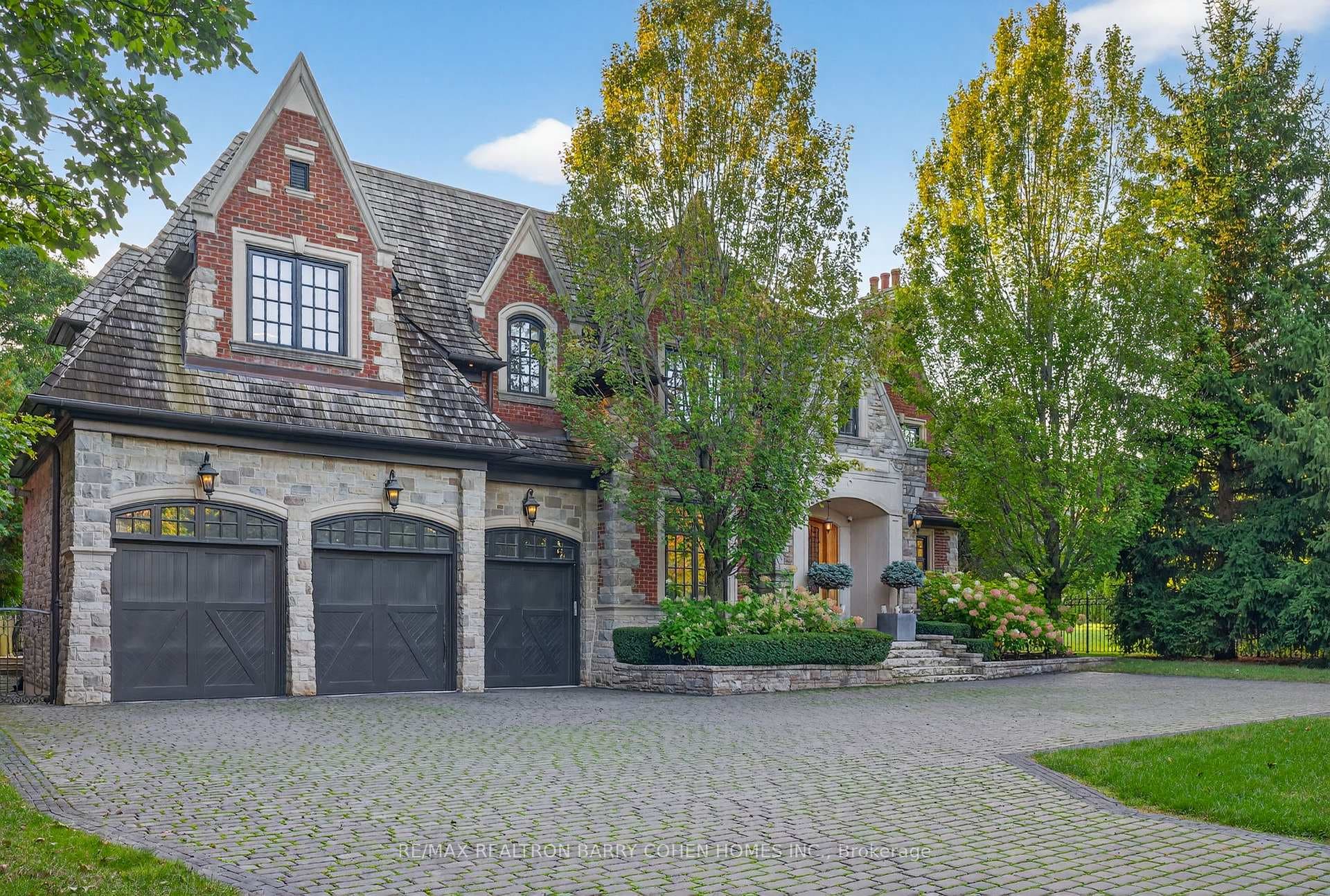 76 Arjay Crescent, Bridle Path / York Mills / Hoggs Hollow, ON M2L 1C7 - Photo 1