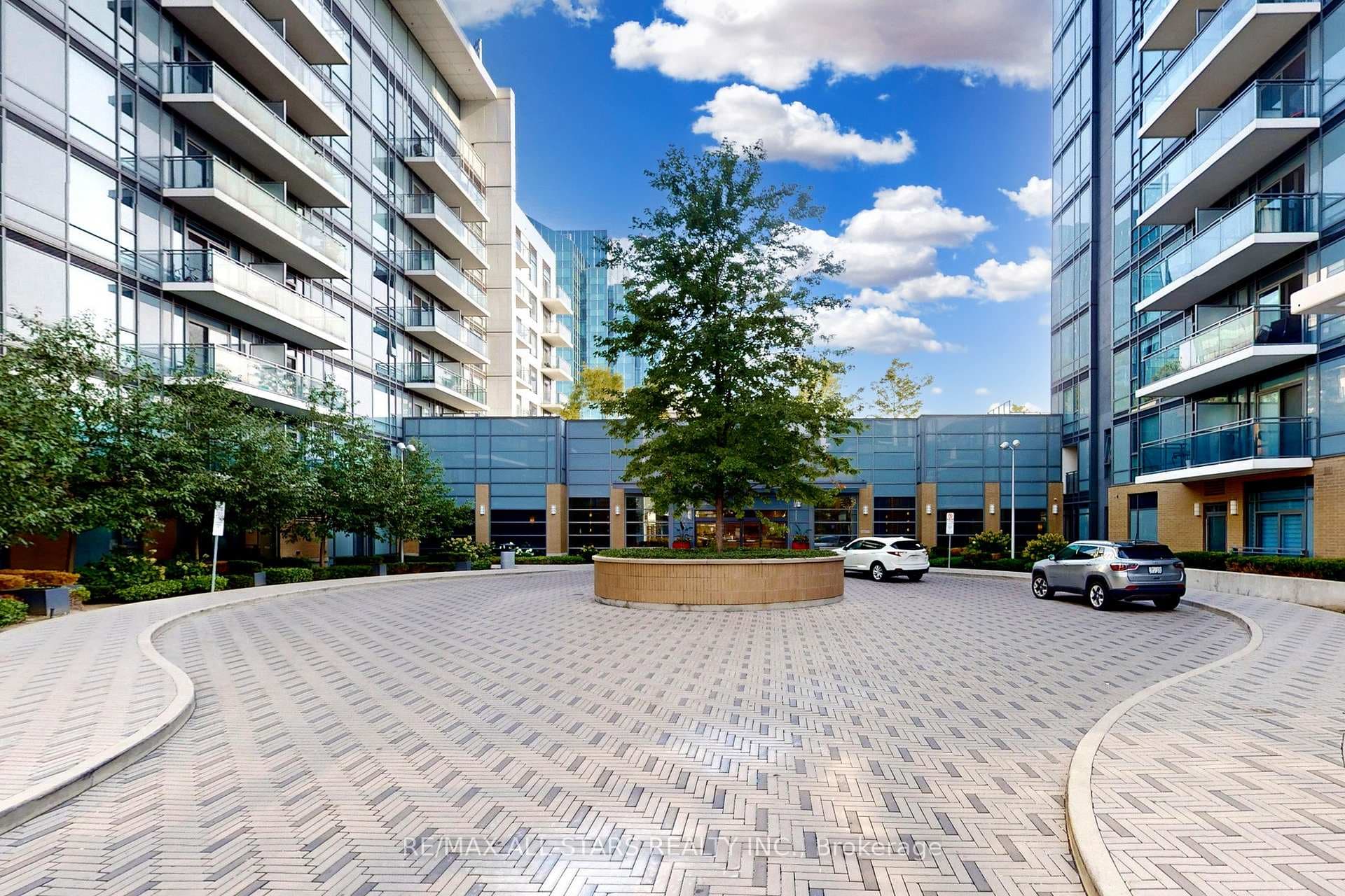 50 Ann O'Reilly Road Unit 427, Toronto C15