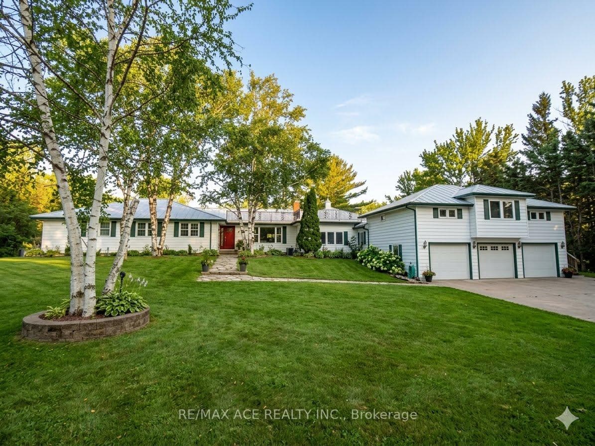 5455 Hoxton Street, Pickering