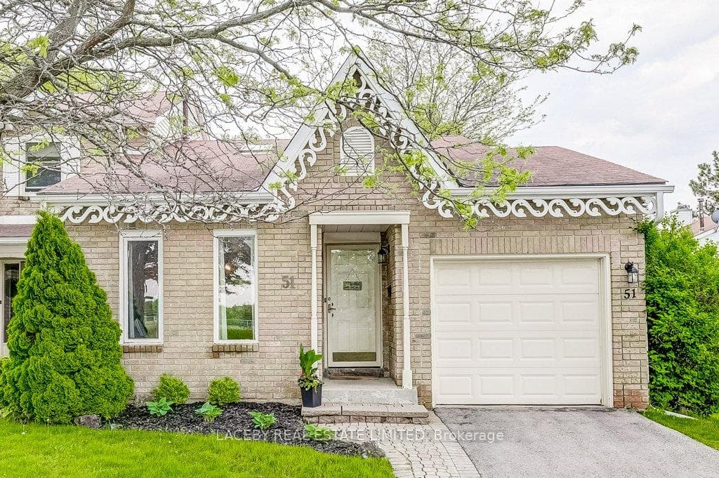 51 Adams Court, Uxbridge