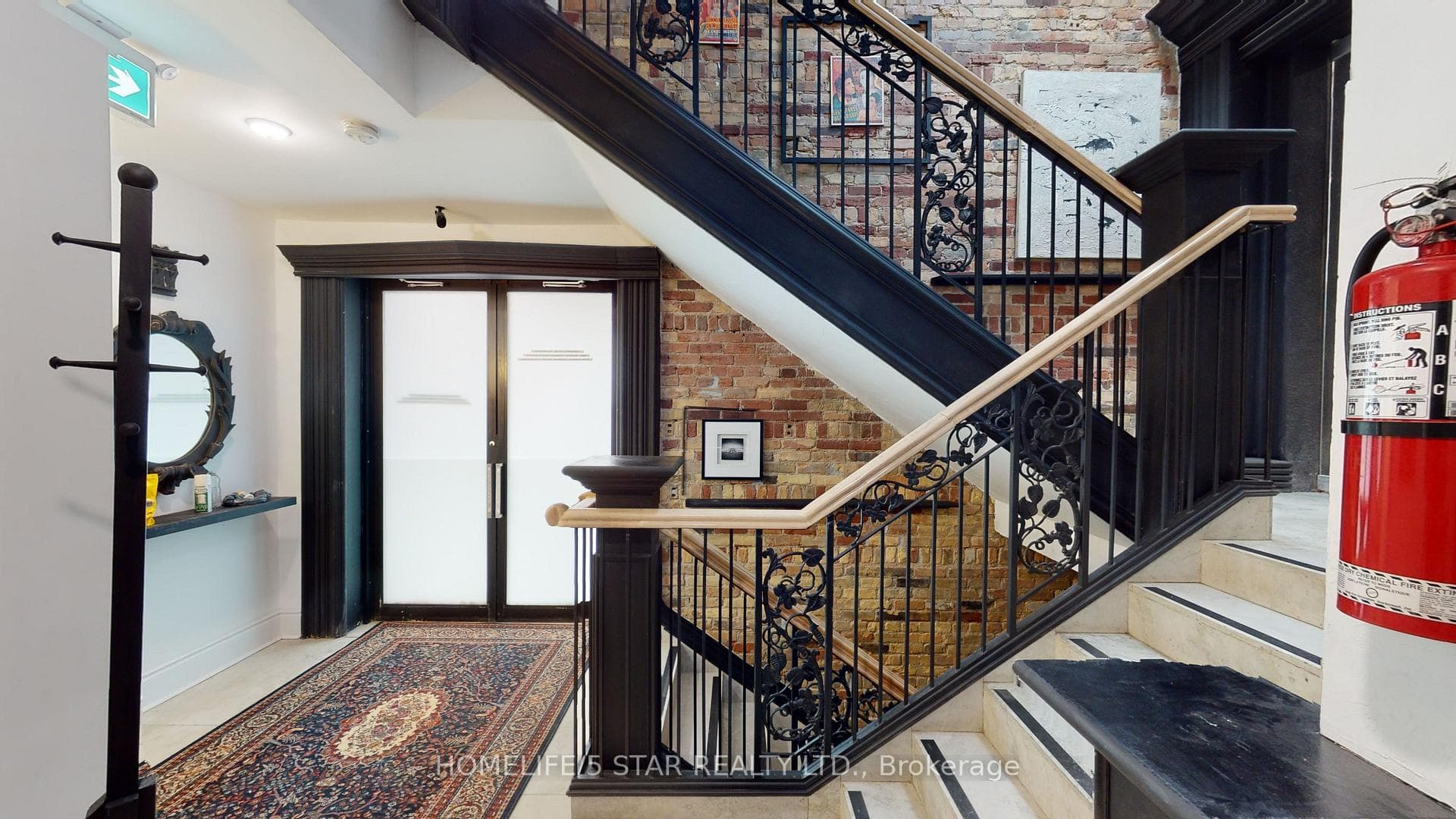 1152 Gerrard Street Unit 201, Riverdale / Leslieville, ON M4L 1Y2 - Photo 1