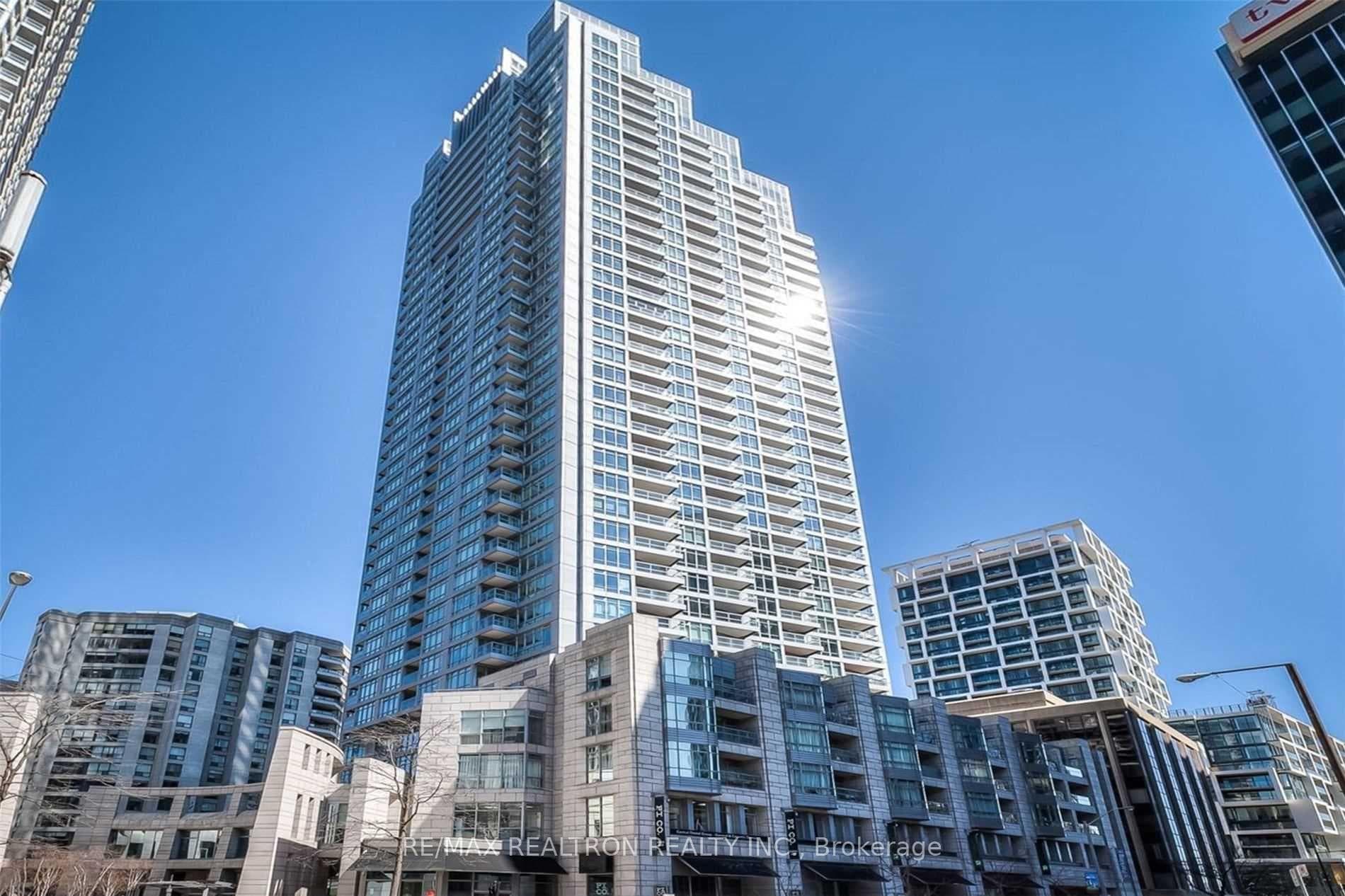 2181 Yonge Street Unit 2001, Leaside / Davisville, ON M4S 2B1 - Photo 1