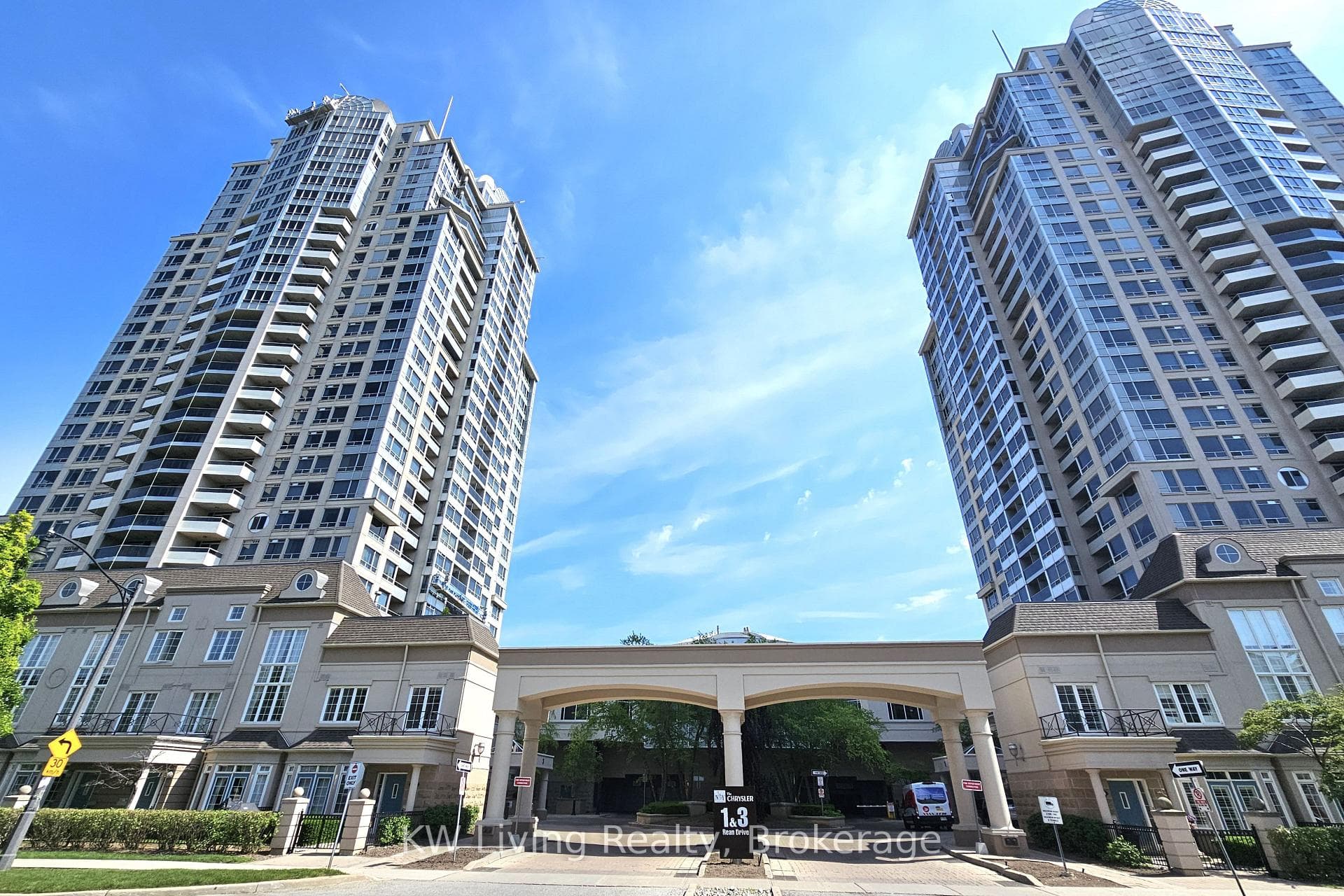 1 Rean Drive Unit 2212, Hillcrest Village / Bayview Village, ON M2K 3C1 - Photo 1