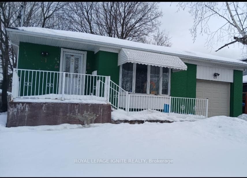 21 Humheller Road Unit Main, Etobicoke (West Mall / Rexdale), ON M9W 5K2 - Photo 1