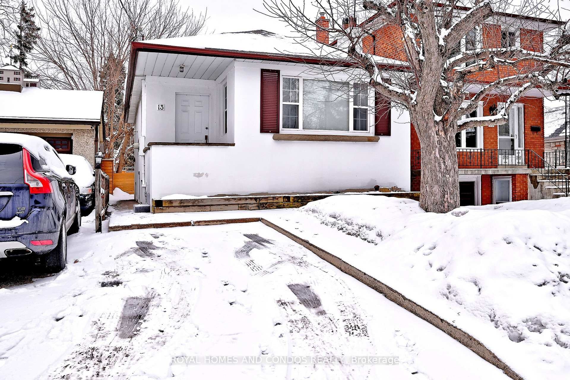 13 Forty First Street Unit Main Floor, Liberty Village / Parkdale / South Parkdale, ON M8W 3N4 - Photo 1