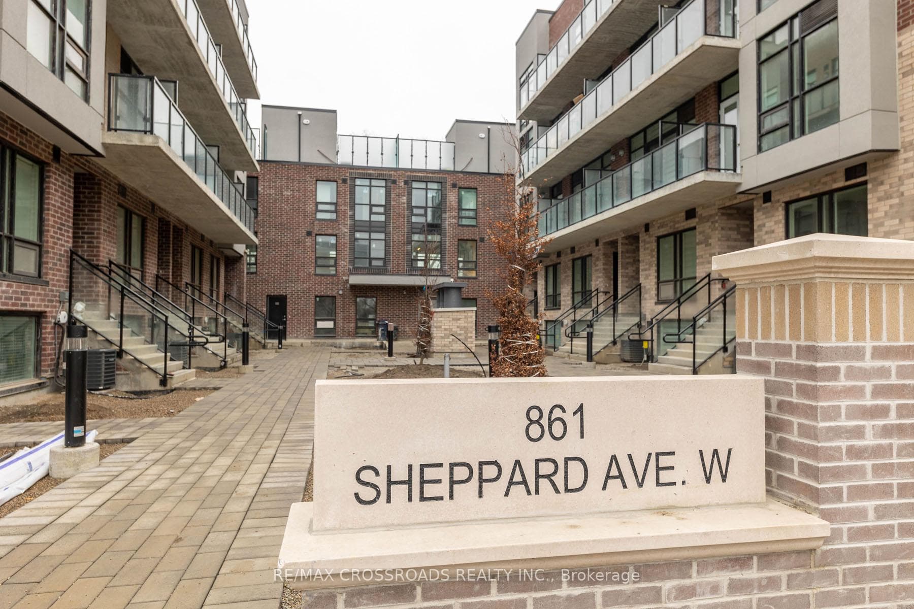 861 Sheppard Avenue Unit Th47, North York (Bathurst Manor / Clanton Park), ON M3H 2T5 - Photo 1