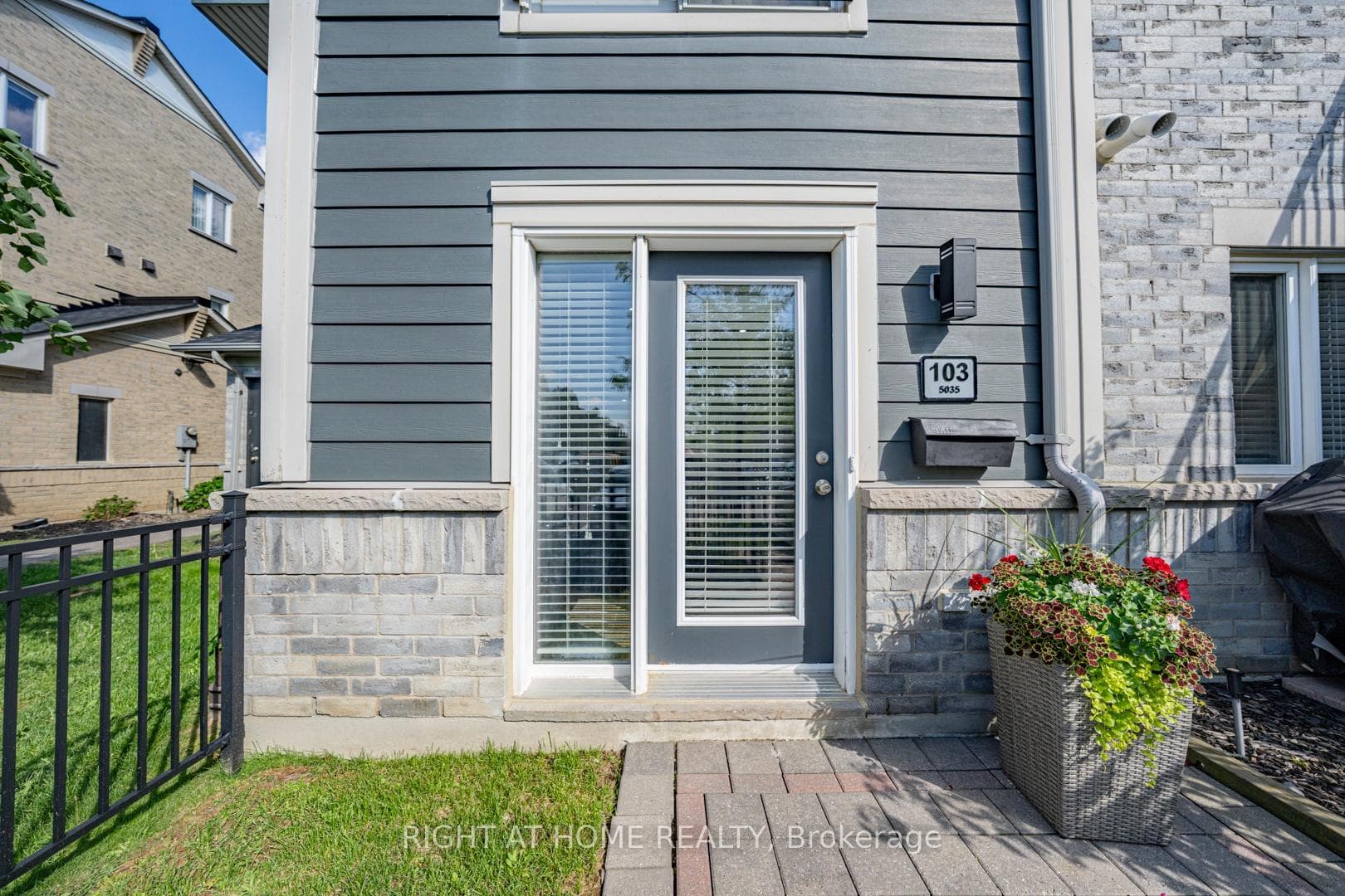 5035 Oscar Peterson Boulevard Unit 103, Mississauga, ON L5M 0P4 - Photo 1