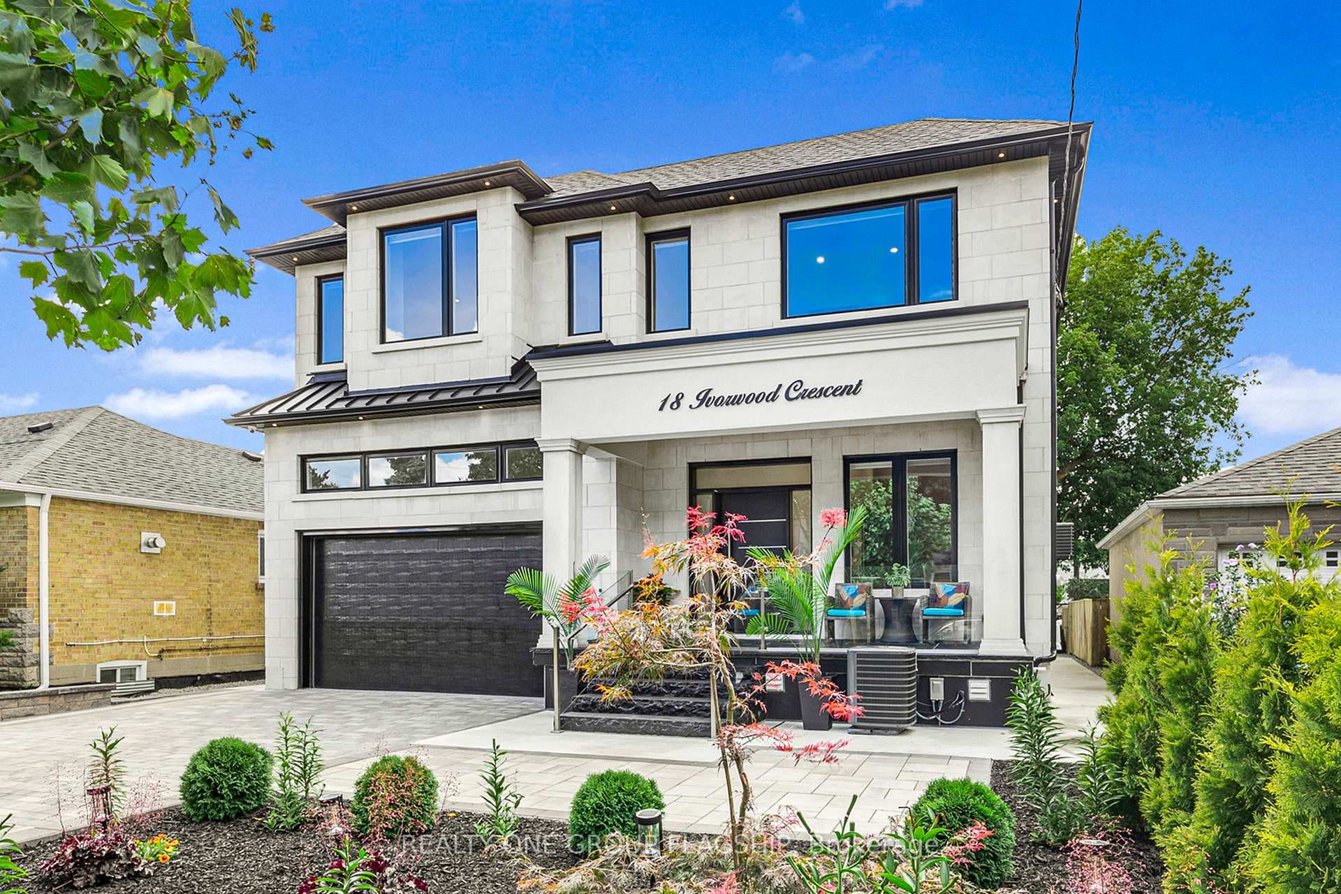 18 Ivorwood Crescent, Dorset Park / Kennedy Park, ON M1R 2X4 - Photo 1