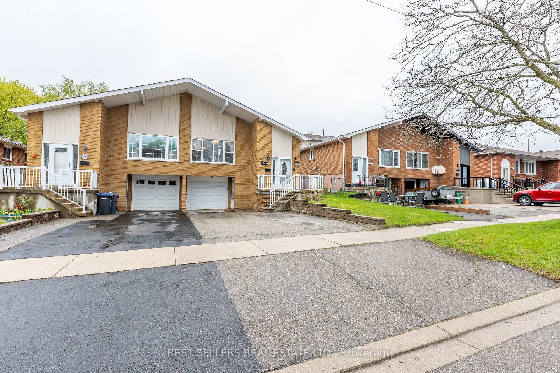 2554 Palisander Avenue, Mississauga, ON L5B 2L2 - Photo 1