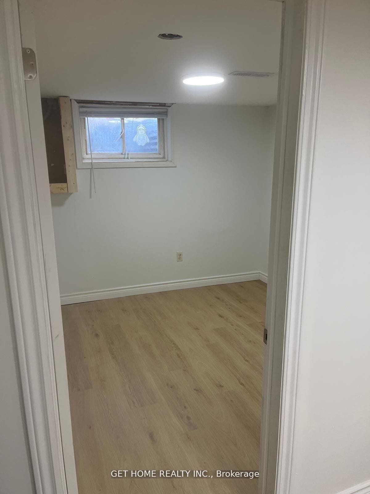 116 Southlawn Avenue Unit #Bsmt, Oshawa
