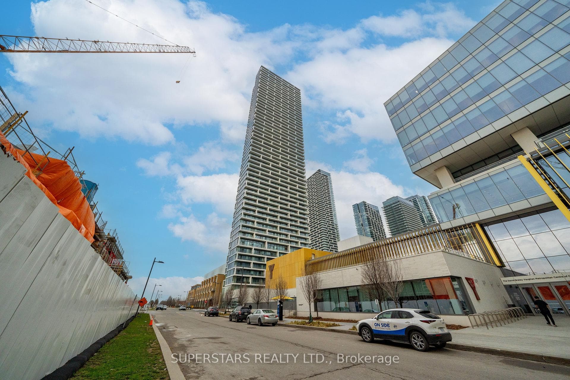 5 Buttermill Avenue Unit 1905, Vaughan