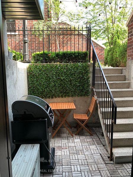 150 Broadview Avenue Unit 13, Riverdale / Leslieville, ON M4M 0A9 - Photo 1
