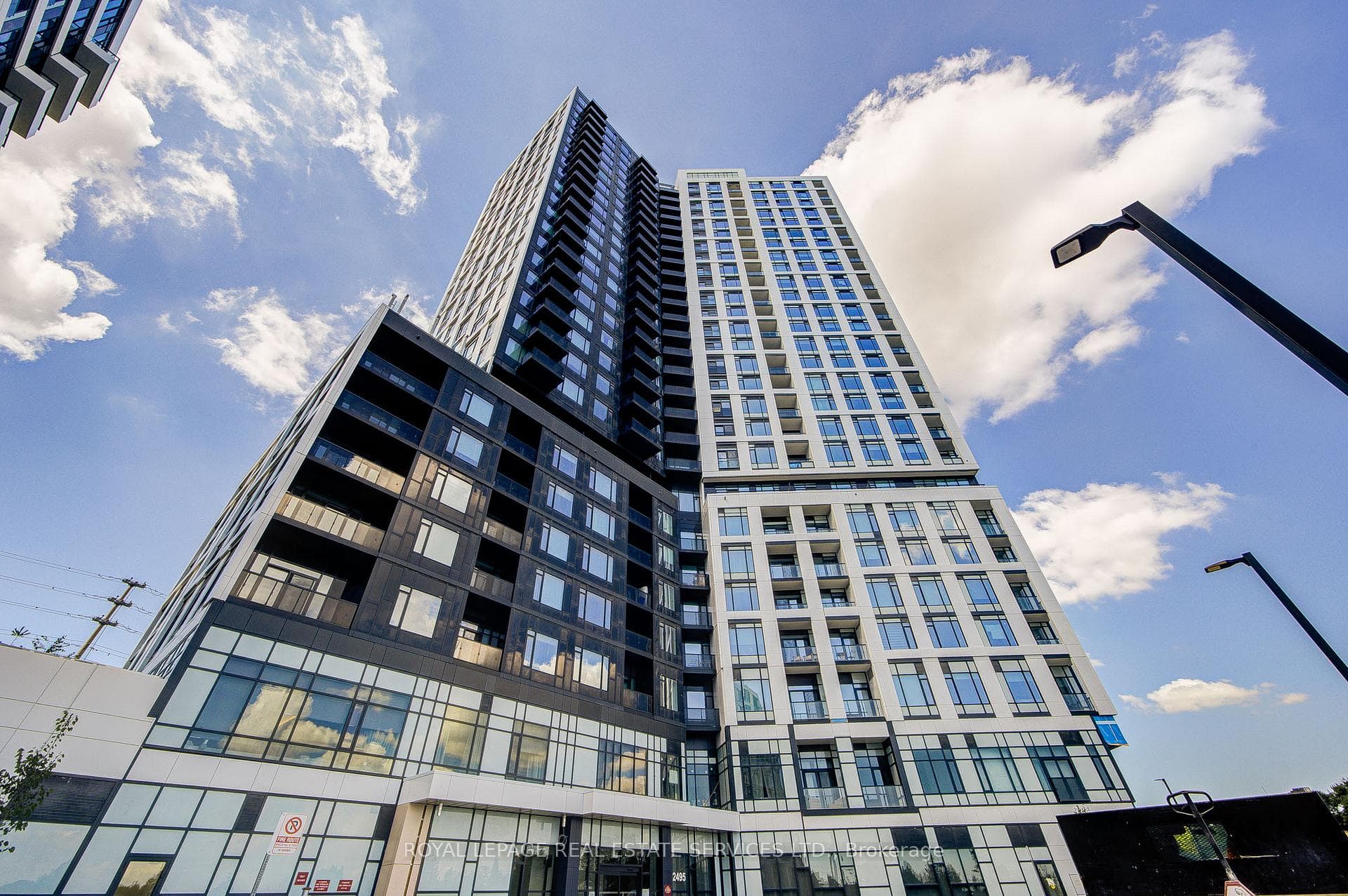 2495 Eglinton Avenue Unit 1007, Mississauga, ON L5M 2T2 - Photo 1