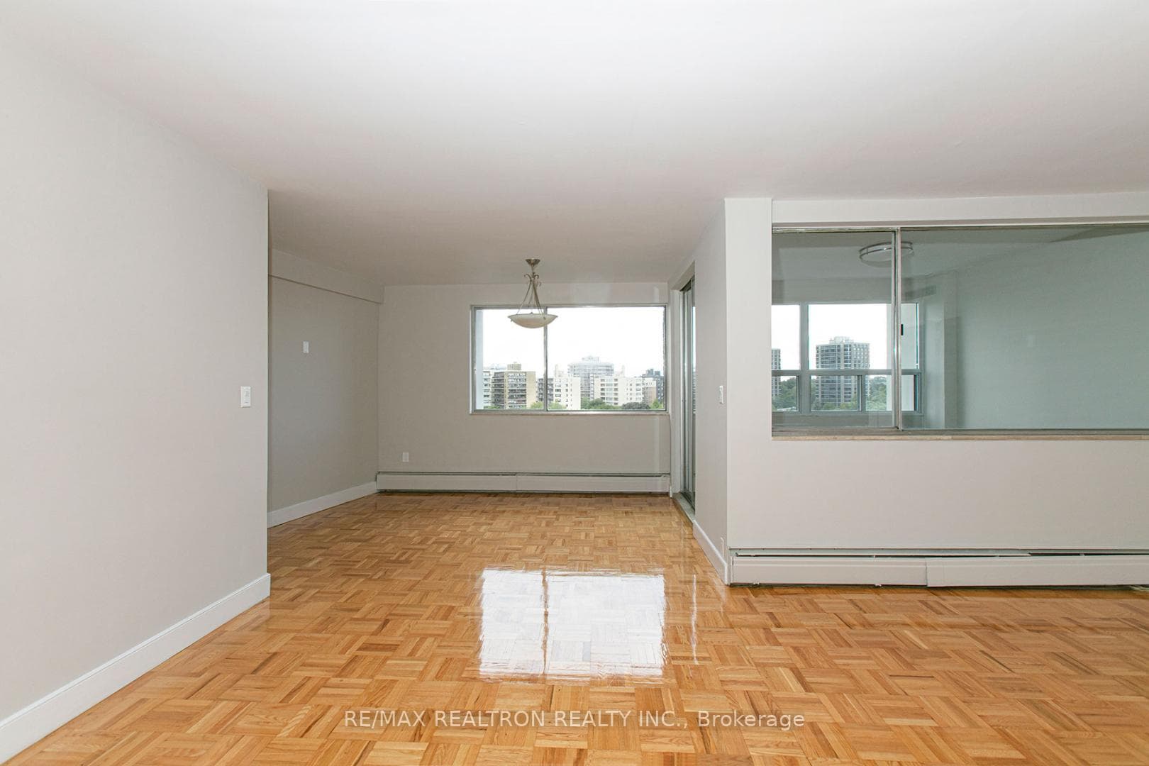 9 Deer Park Crescent Unit 1706, Annex / Yorkville / Summerhill, ON M4V 2C4 - Photo 1