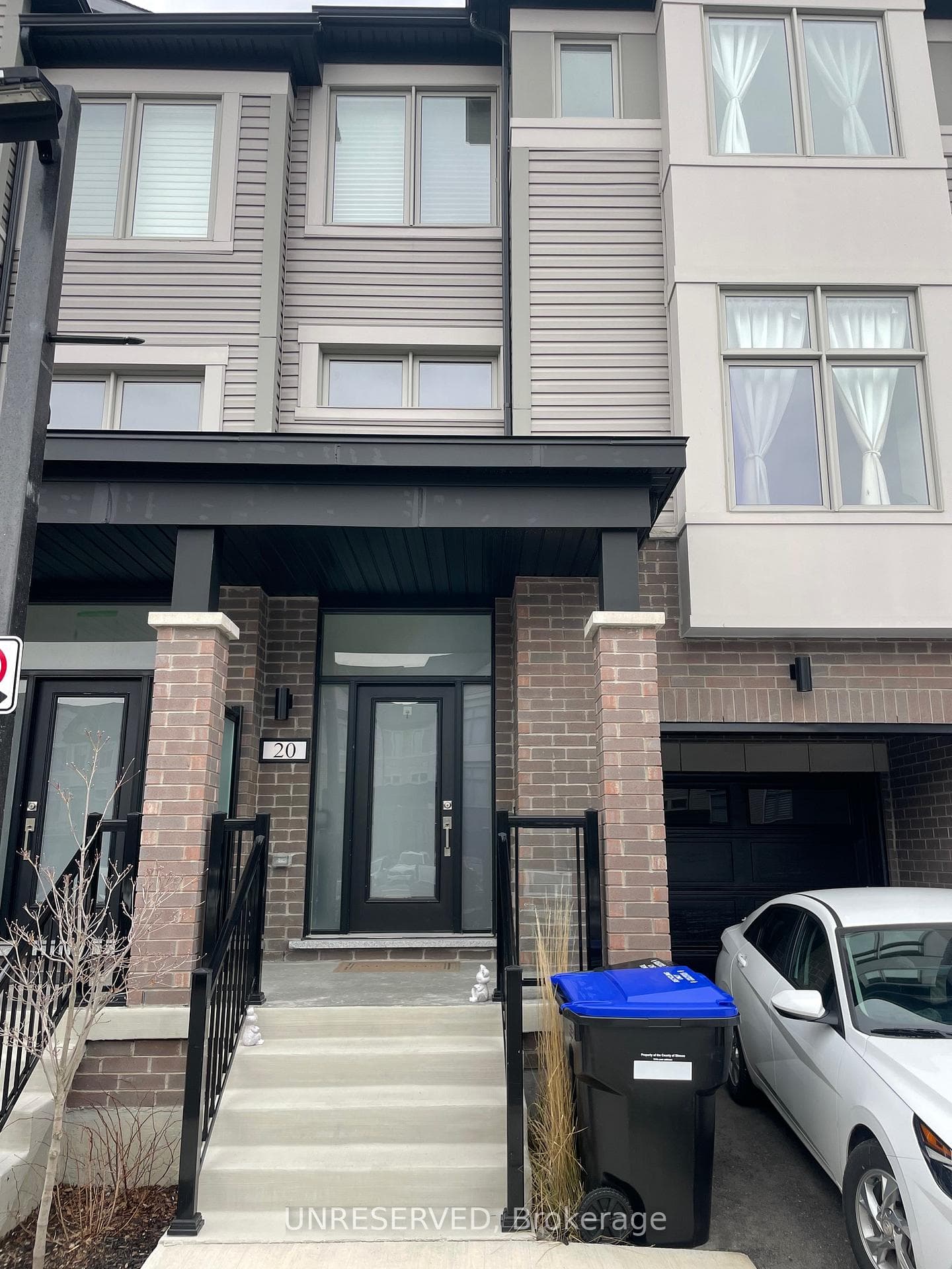 20 Hughes Lane, New Tecumseth, ON L0G 1W0 - Photo 1