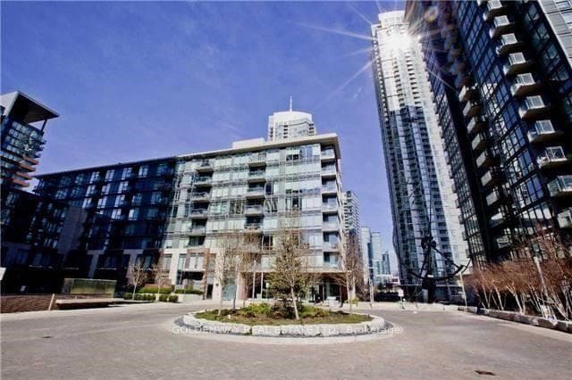 15 Brunel Court Unit 617, Toronto C01