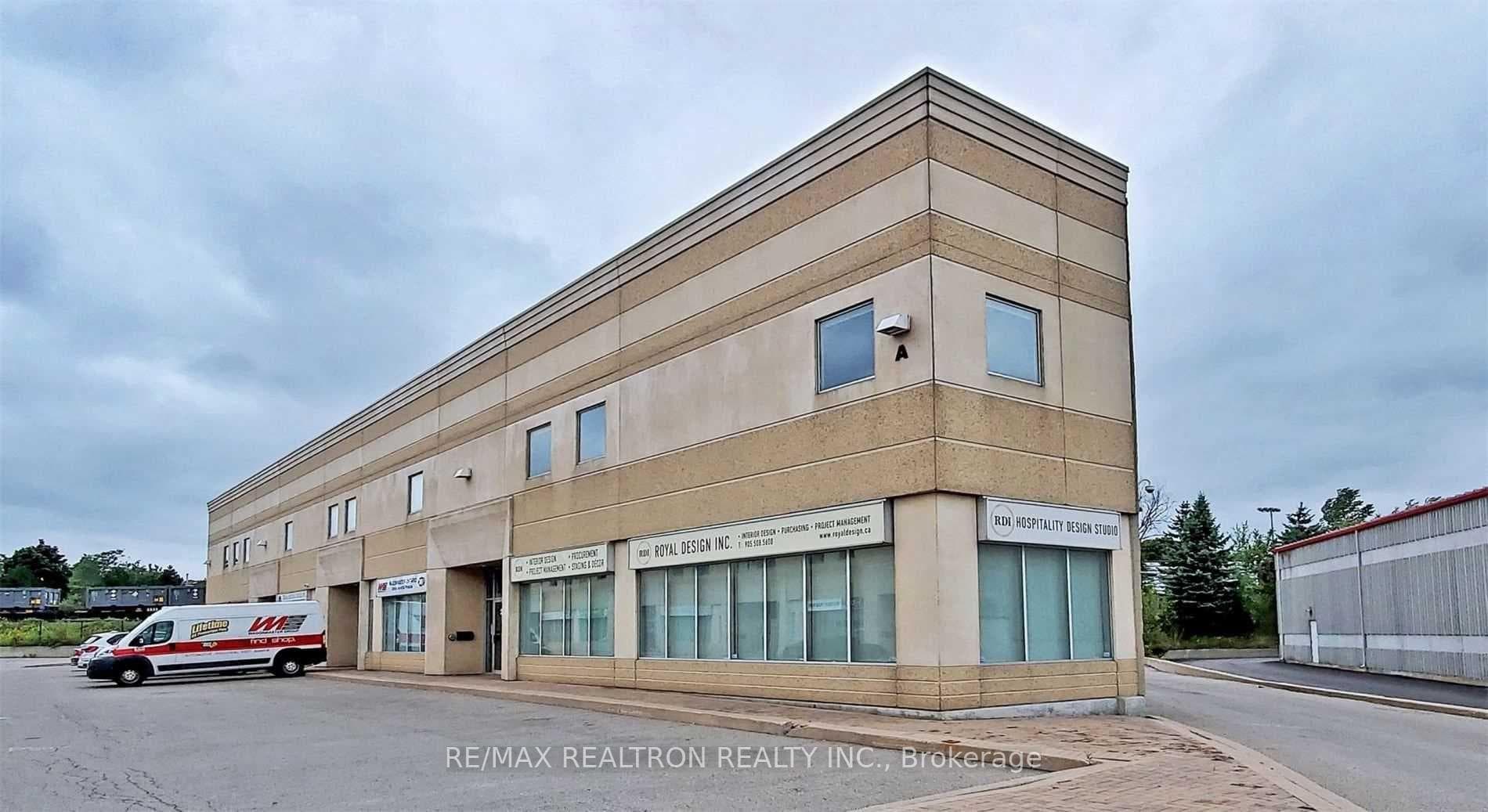 636 Edward Avenue Unit 1, Richmond Hill, ON L4C 0S1 - Photo 1