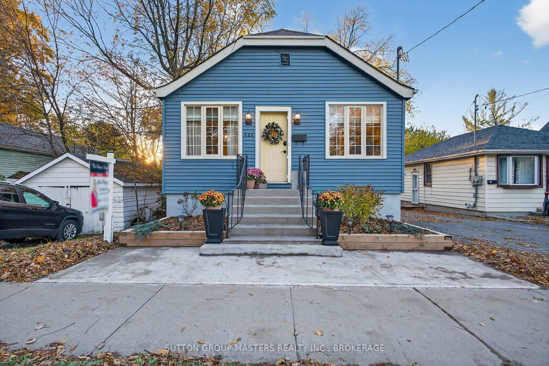 806 Portsmouth Avenue, Kingston, ON K7M 1W7 - Photo 1