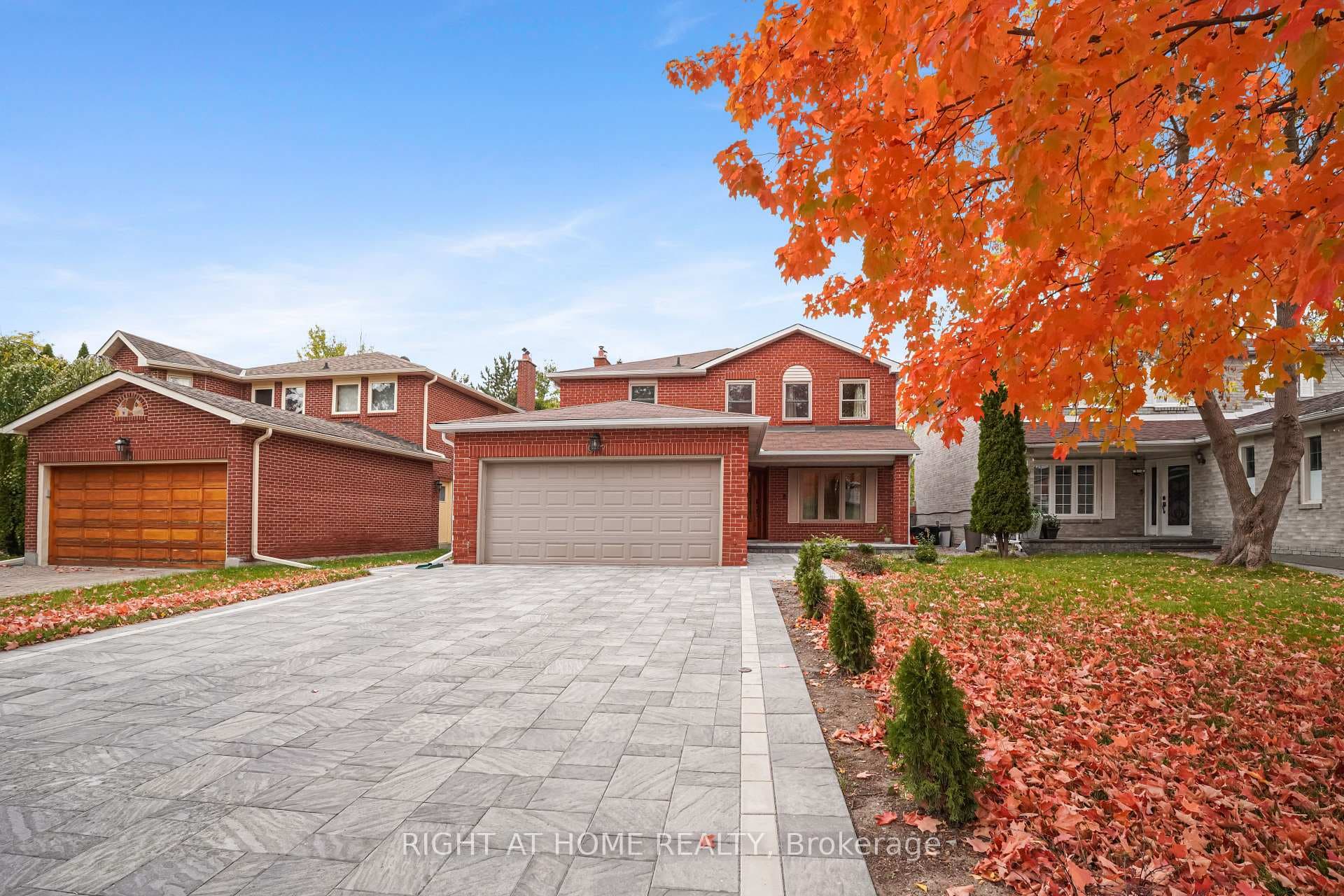 97 Brillinger Street, Richmond Hill, ON L4C 8Y3 - Photo 1