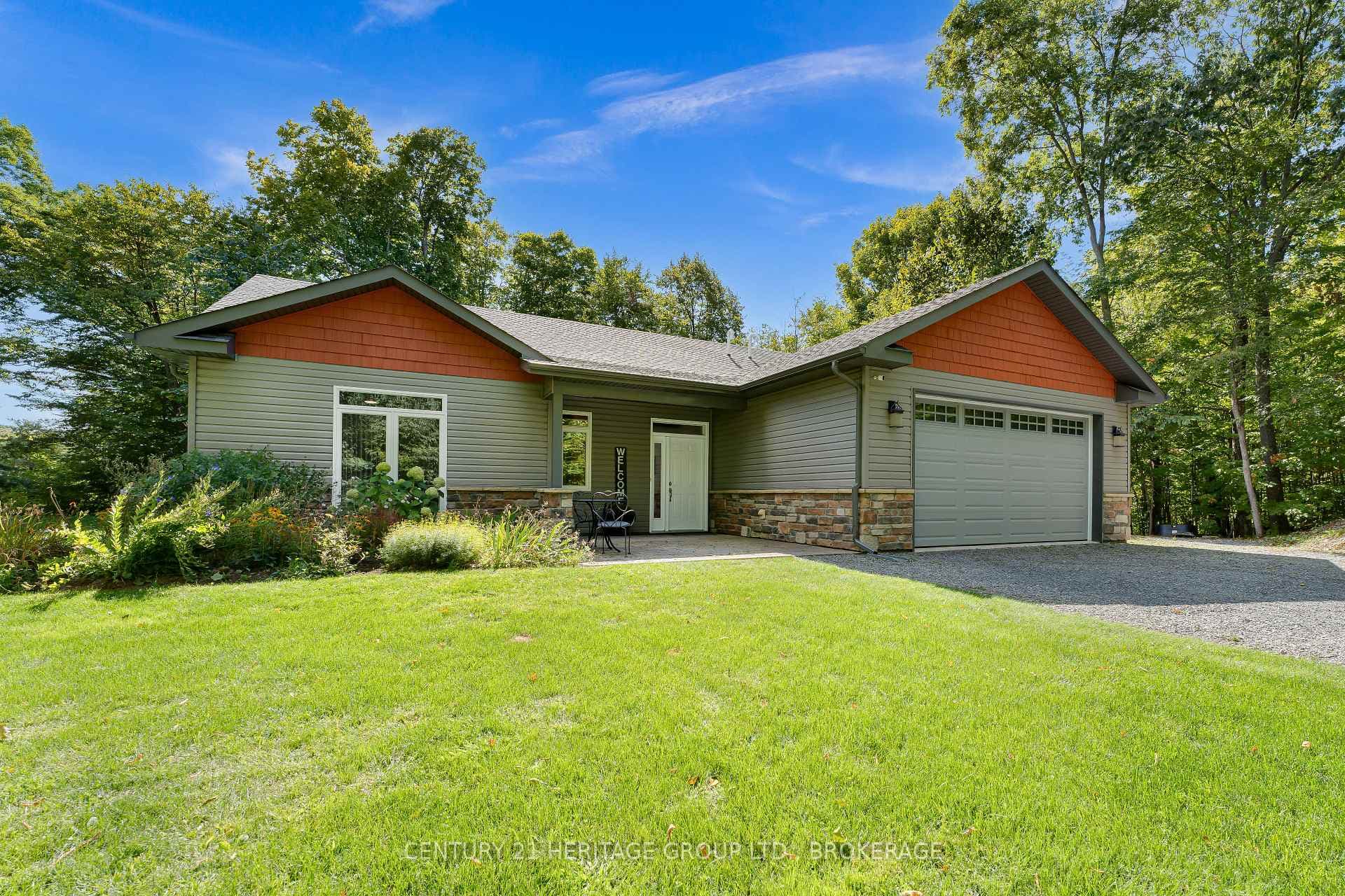 627 Stafford Lane, Frontenac