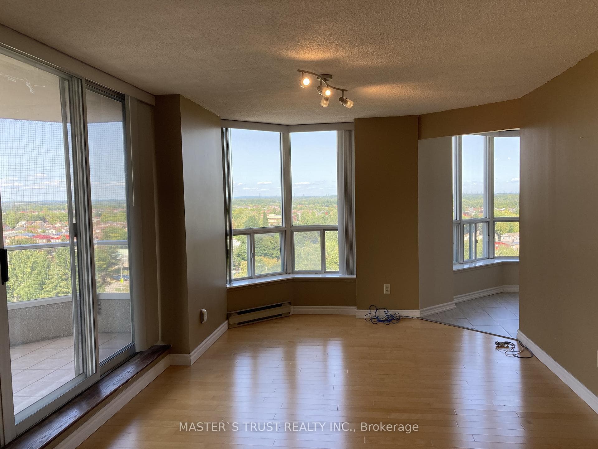 410 Mclevin Avenue Unit 803, Scarborough (Morningside / West Hill), ON M1B 5J5 - Photo 1