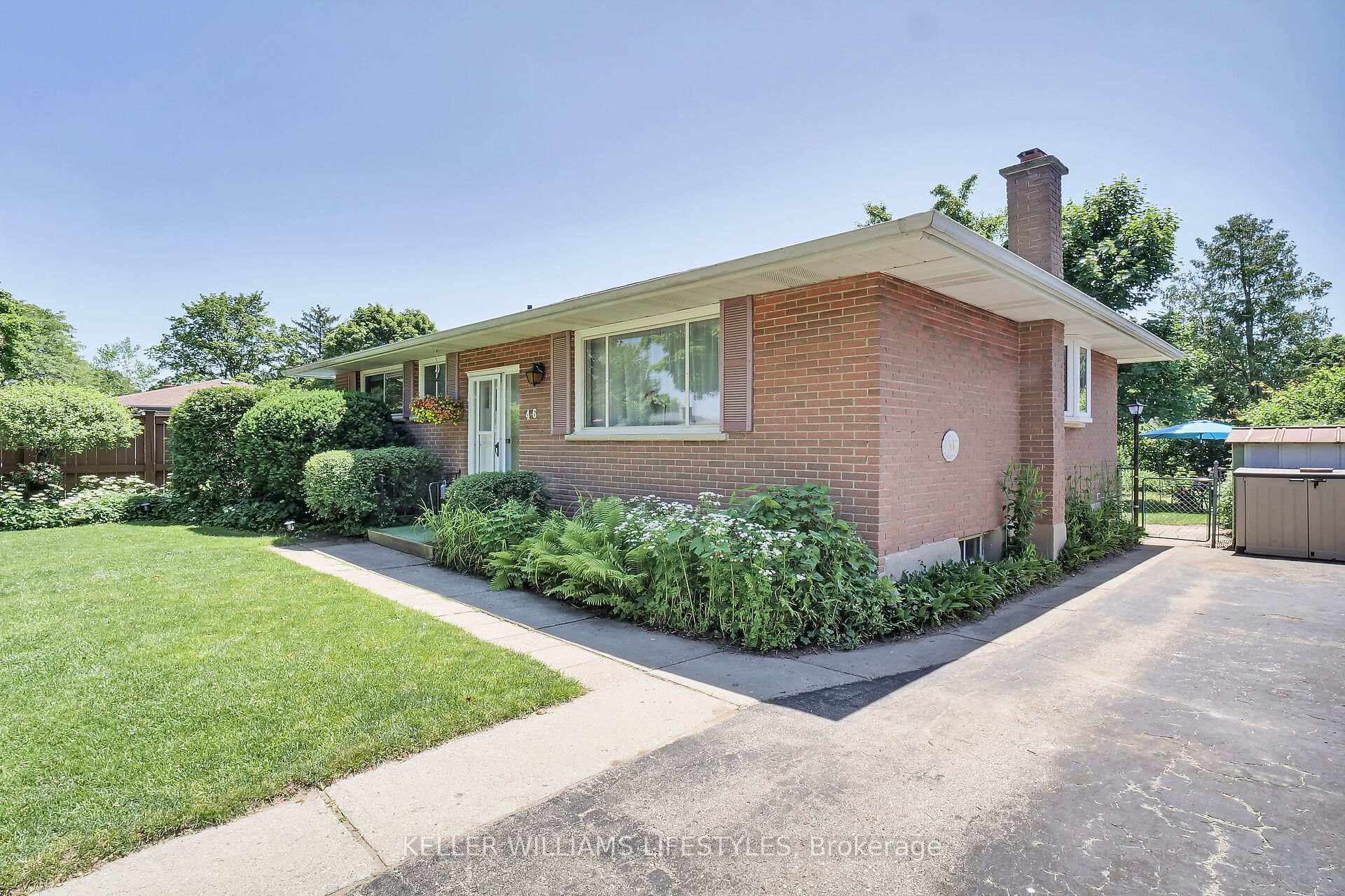 46 Aponi Crescent, London East