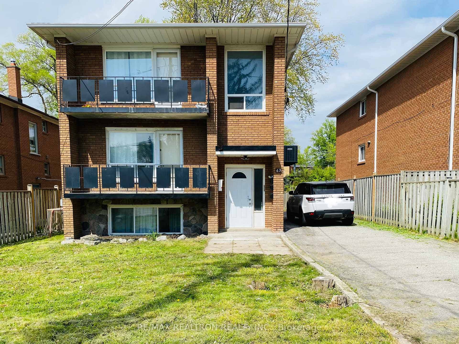 63 MISSISSAUGA Road Unit 2, Mississauga, ON L5H 2H9 - Photo 1
