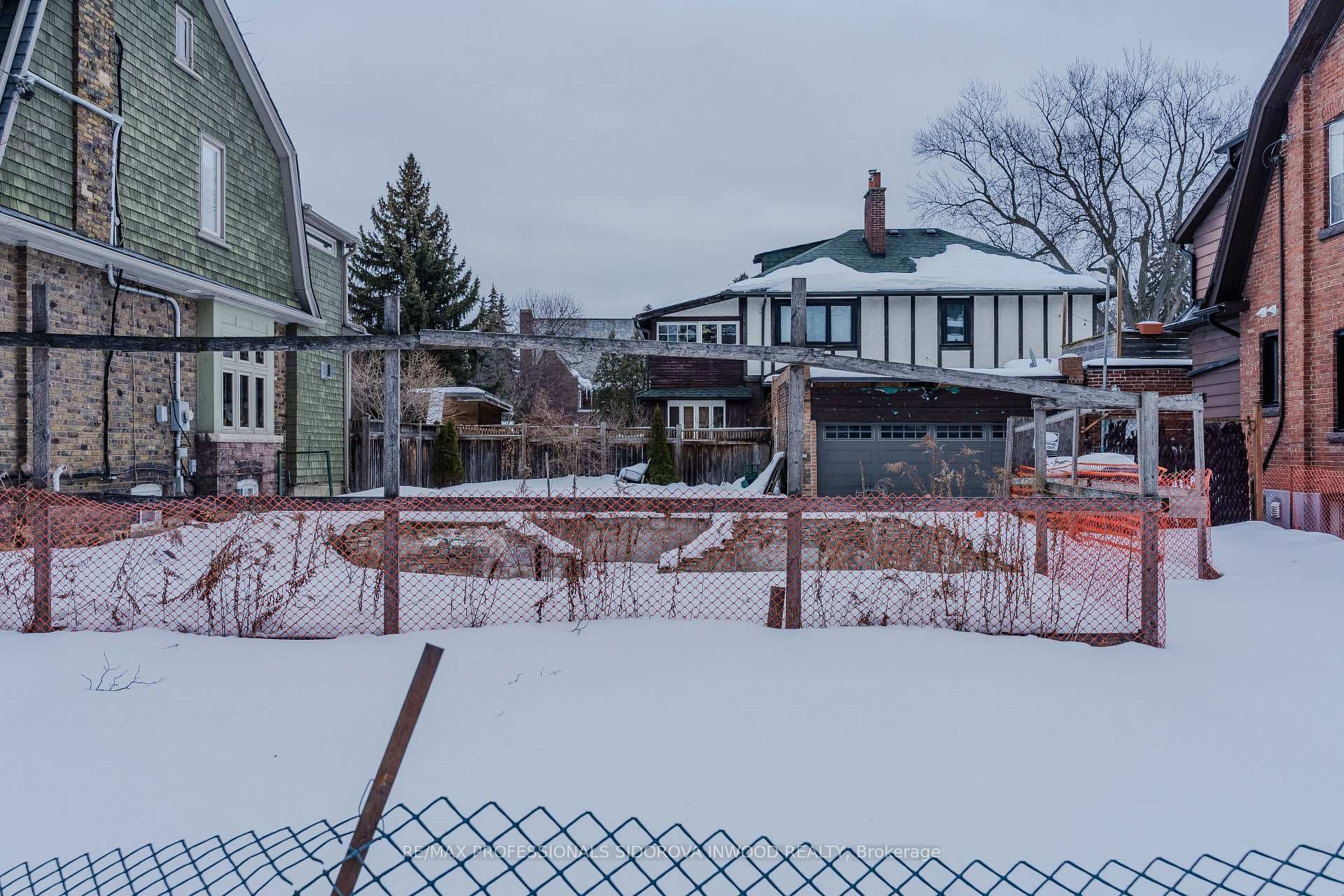291 Indian Road, High Park / Junction / Roncesvalles, ON M6R 2X5 - Photo 1