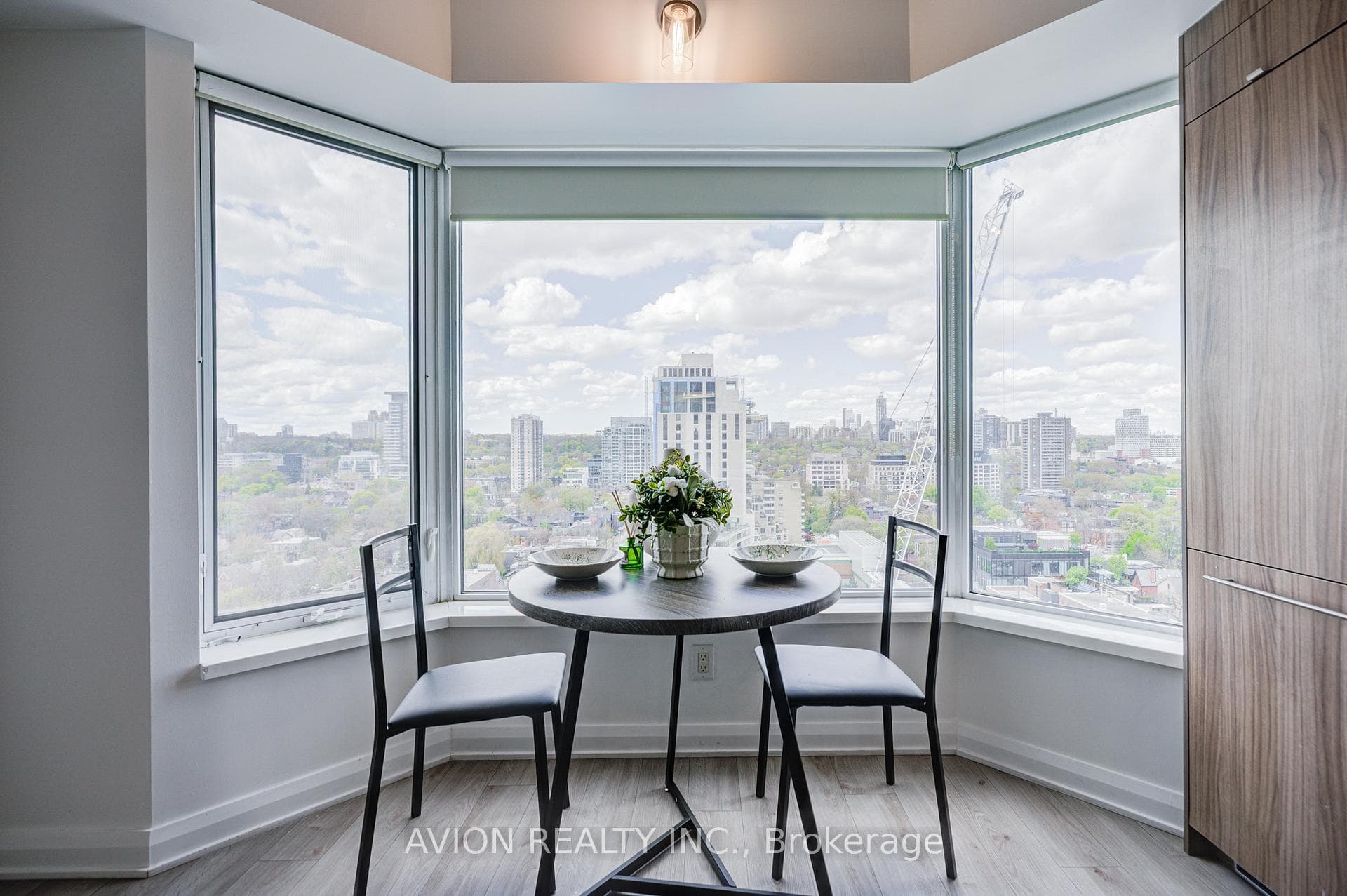 155 Yorkville Avenue Unit 1920, Annex / Yorkville / Summerhill, ON M5R 0B4 - Photo 1