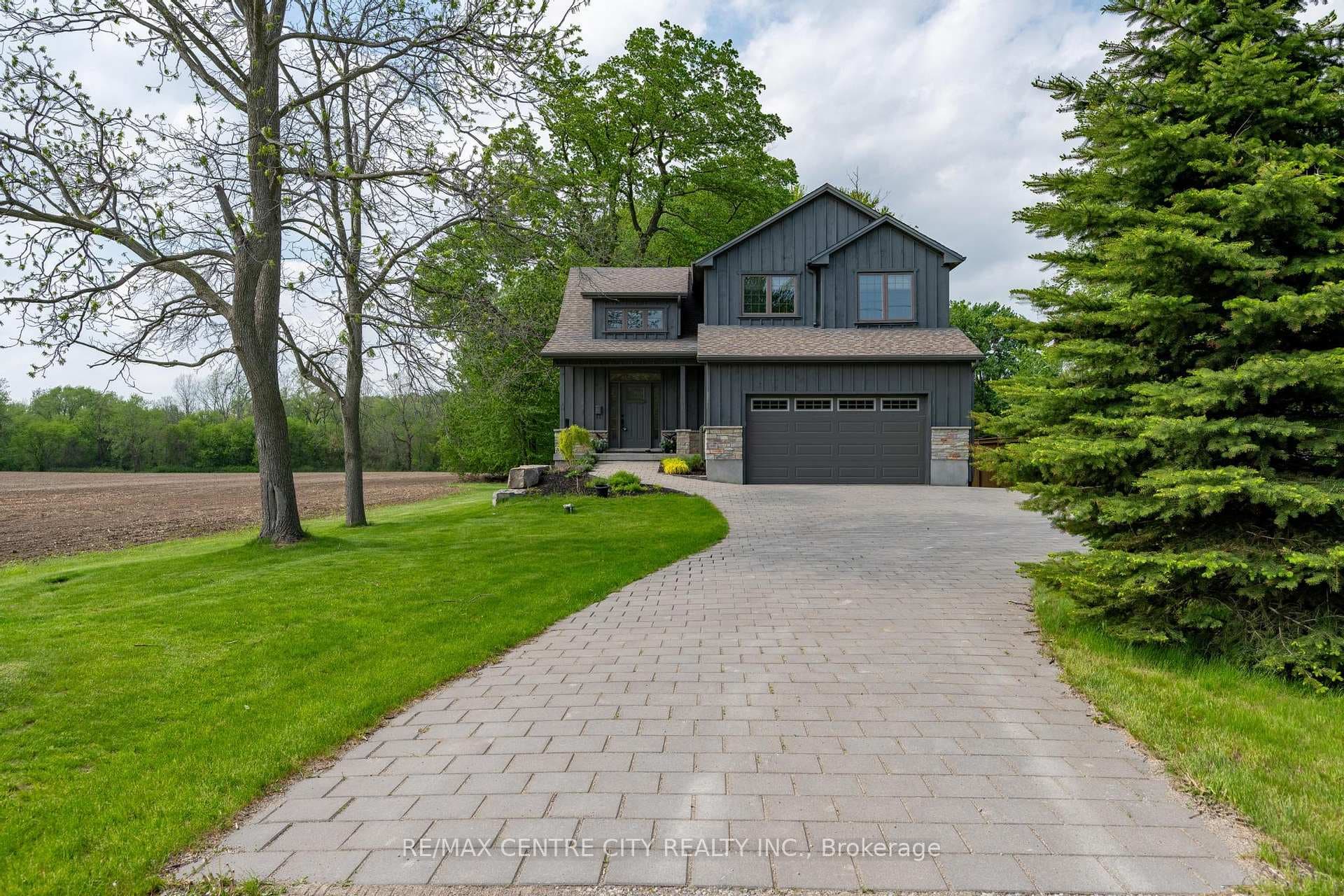 2580 Dundas Street, London East, ON N5V 3C7 - Photo 1