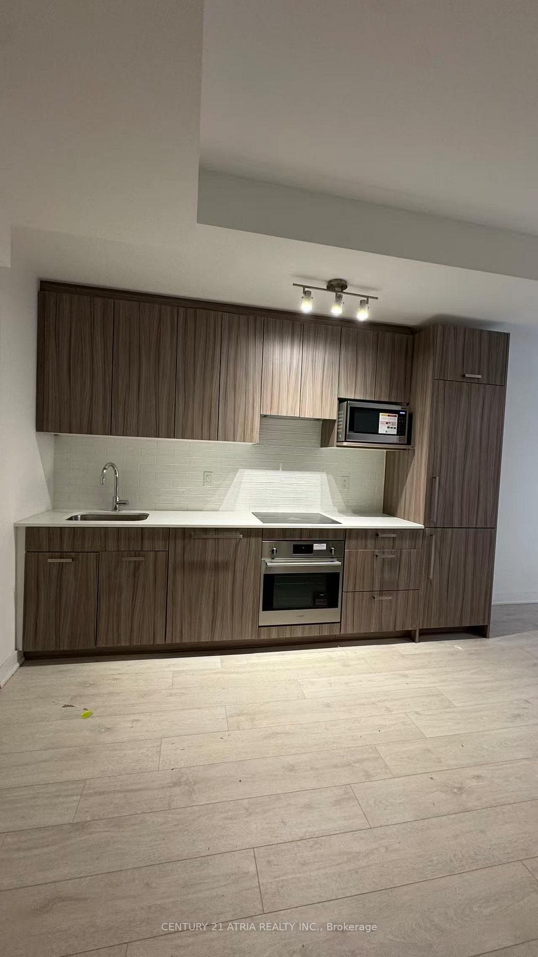 71 Curlew Drive Unit 70, Don Mills / Parkwoods / Victoria Village, ON M3A 0B2 - Photo 1