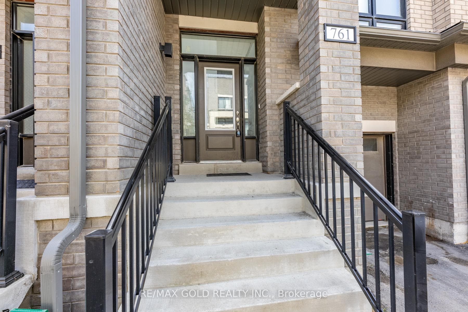 761 Heathrow Path, Oshawa, ON L1K 3G4 - Photo 1