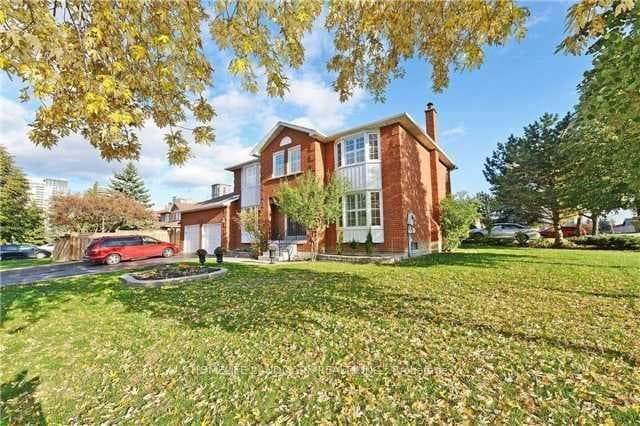510 Greenpark Crescent, Mississauga, ON L5B 3P6 - Photo 1