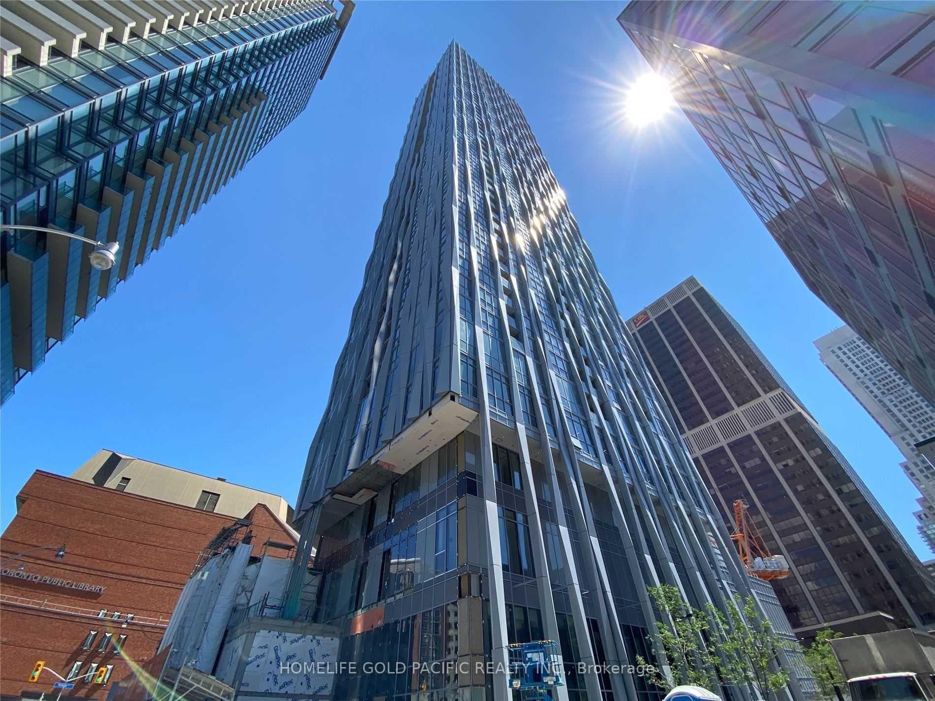 1 Yorkville Avenue Unit 4701, Annex / Yorkville / Summerhill, ON M4W 0B1 - Photo 1