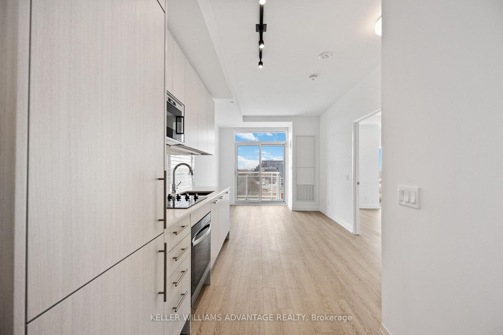 286 Main Street Unit 602, The Beaches / Upper Beaches, ON M4C 4X4 - Photo 1