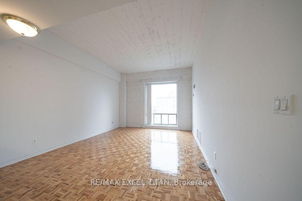 1401 Dupont Street Unit 406, Bloor West Village / Swansea, ON M6H 4J7 - Photo 1