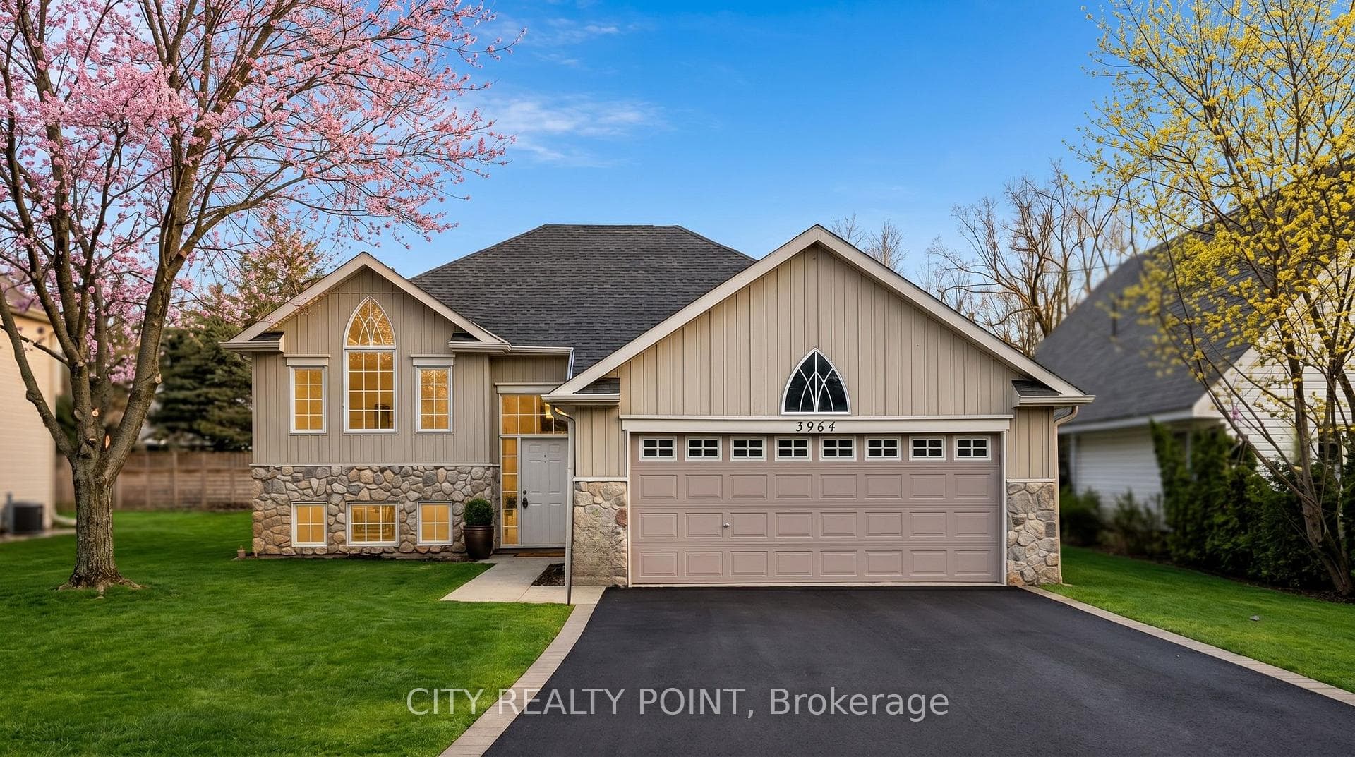 3964 Alcina Avenue, Innisfil