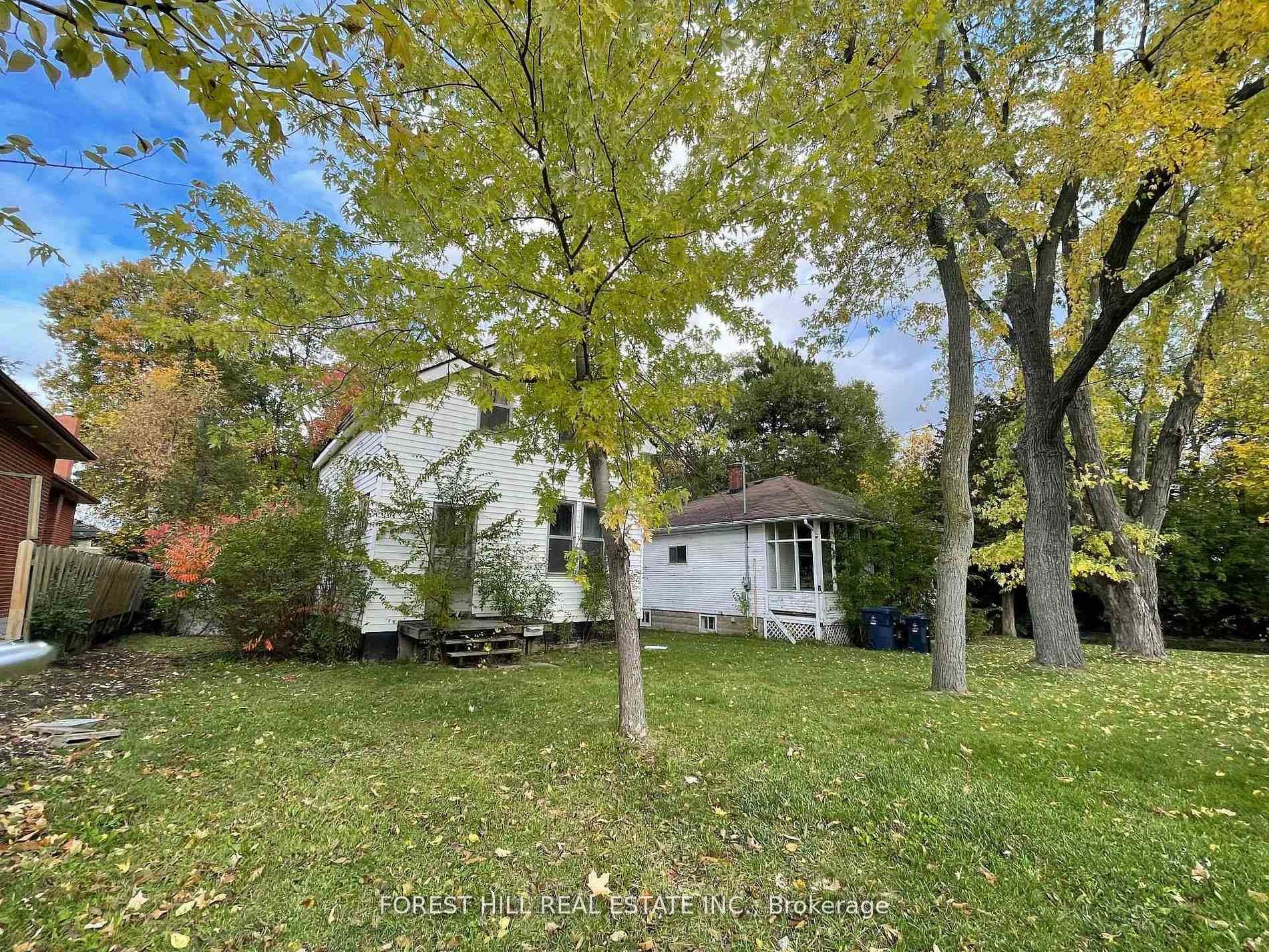 192+194 Pemberton Avenue, Willowdale / Newtonbrook, ON M2M 1Y8 - Photo 1