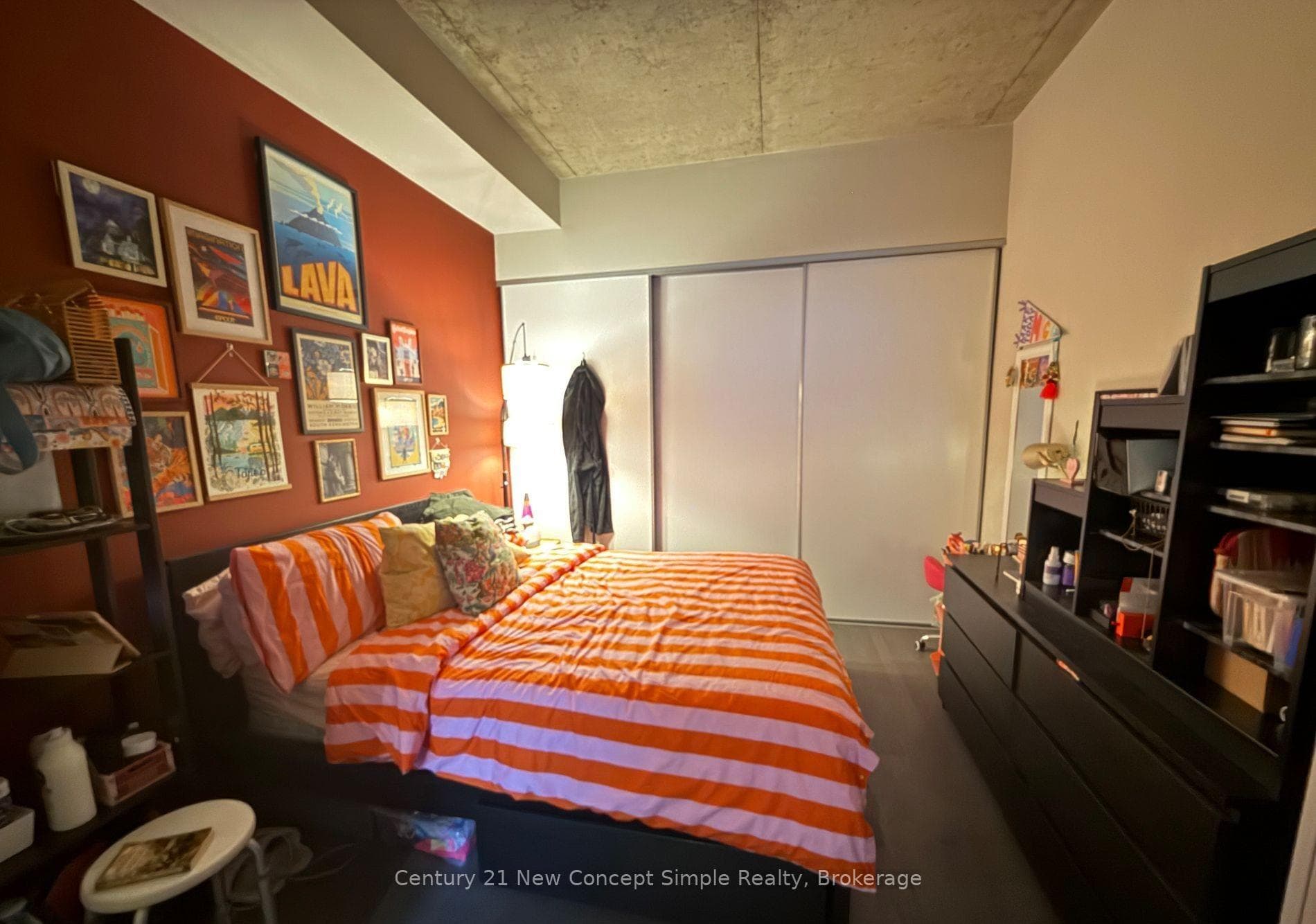 399 Adelaide Street Unit 305, Downtown Toronto / Waterfront, ON M5V 1S4 - Photo 1