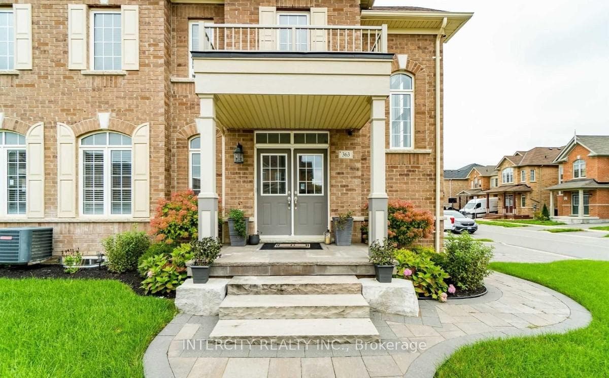 363 Robert Parkinson Drive, Brampton, ON L7A 4C3 - Photo 1