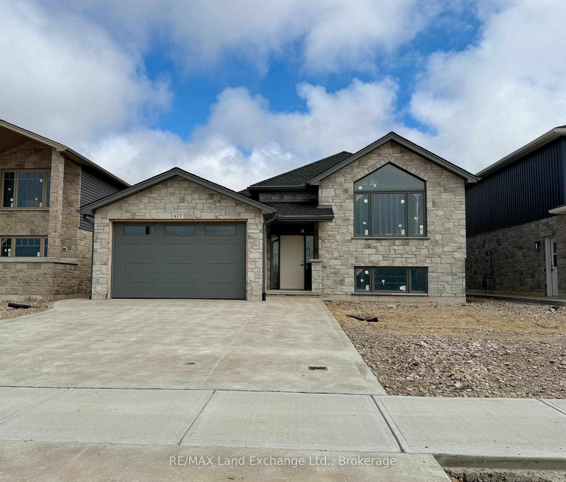 1419 Sqft Home w/ 5 Bedrooms and 2 Full Baths