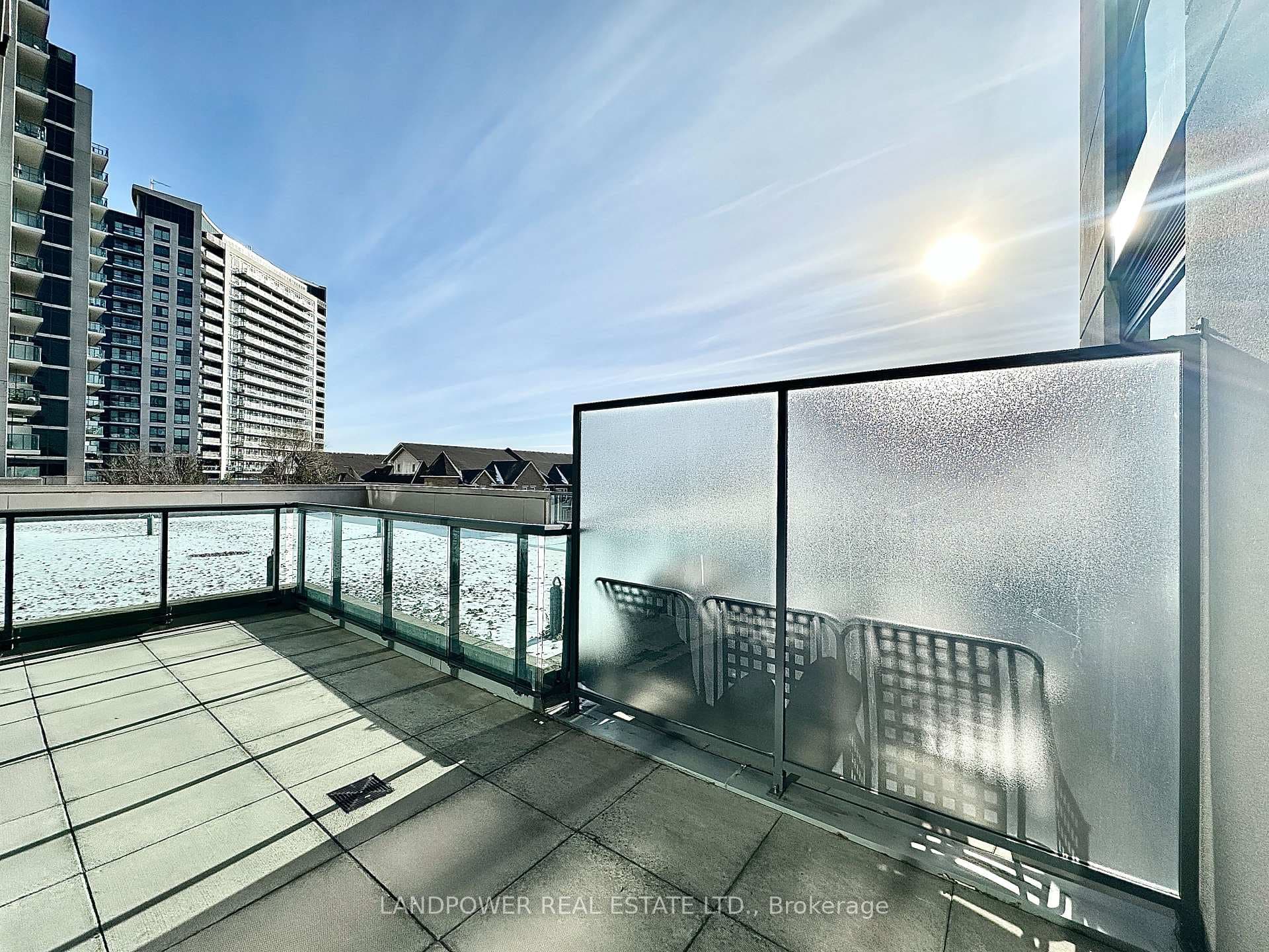 35 Brian Peck Crescent Unit 315, Flemingdon Park / Don Mills, ON M4G 0A5 - Photo 1