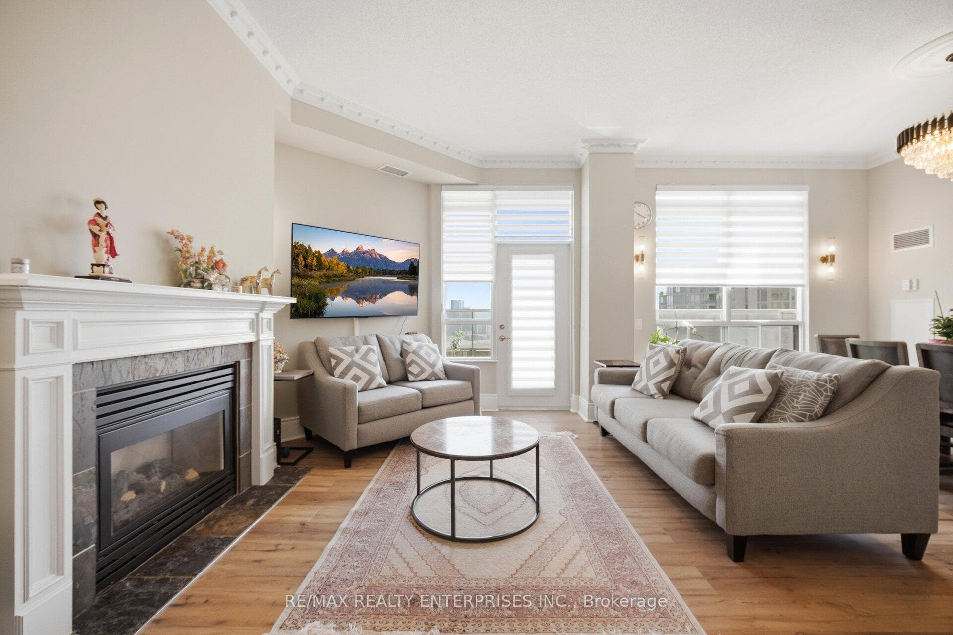 35 Kingsbridge Garden Circle Unit 3301, Mississauga
