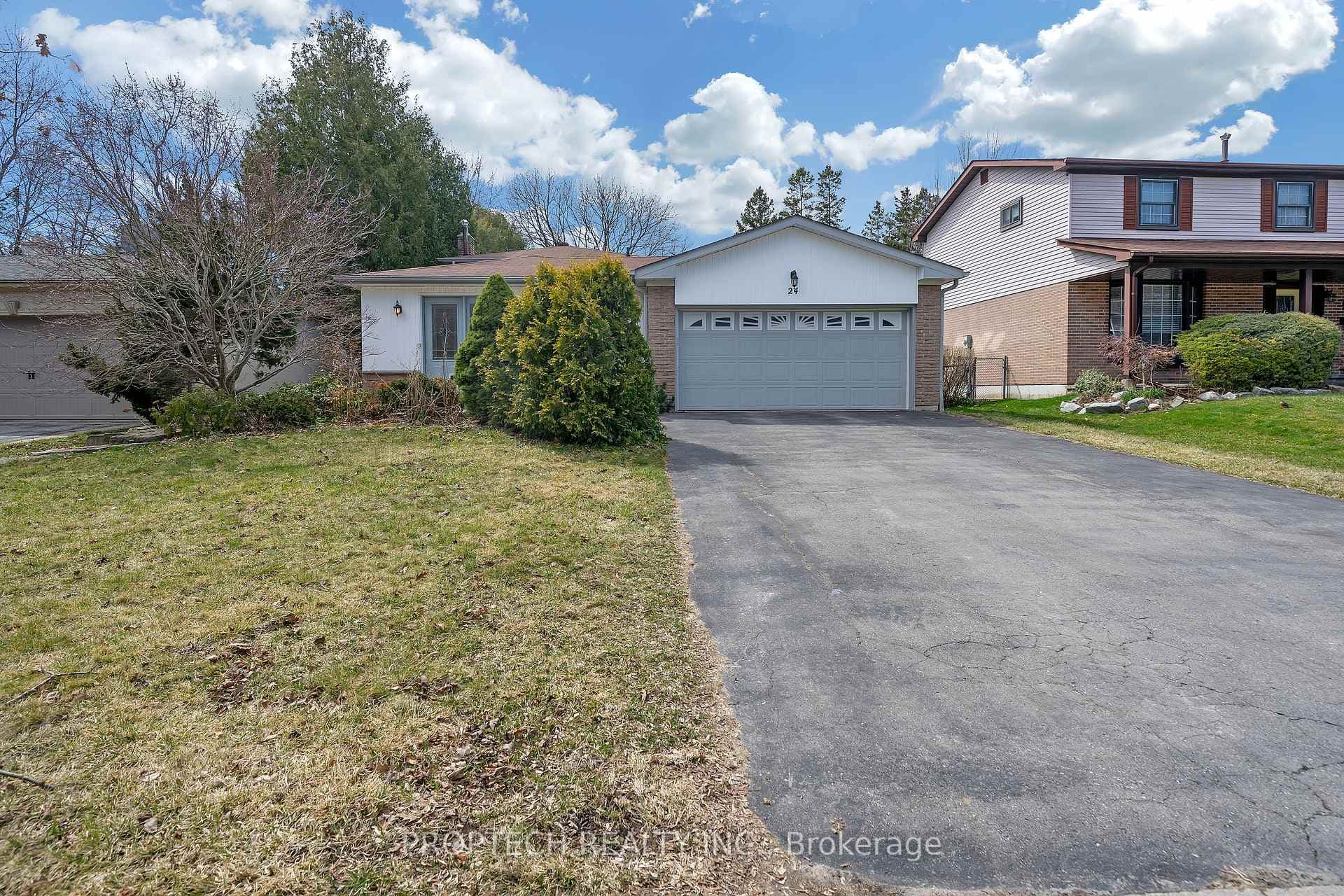24 Brightway Crescent, Richmond Hill, ON L4C 4Z9 - Photo 1