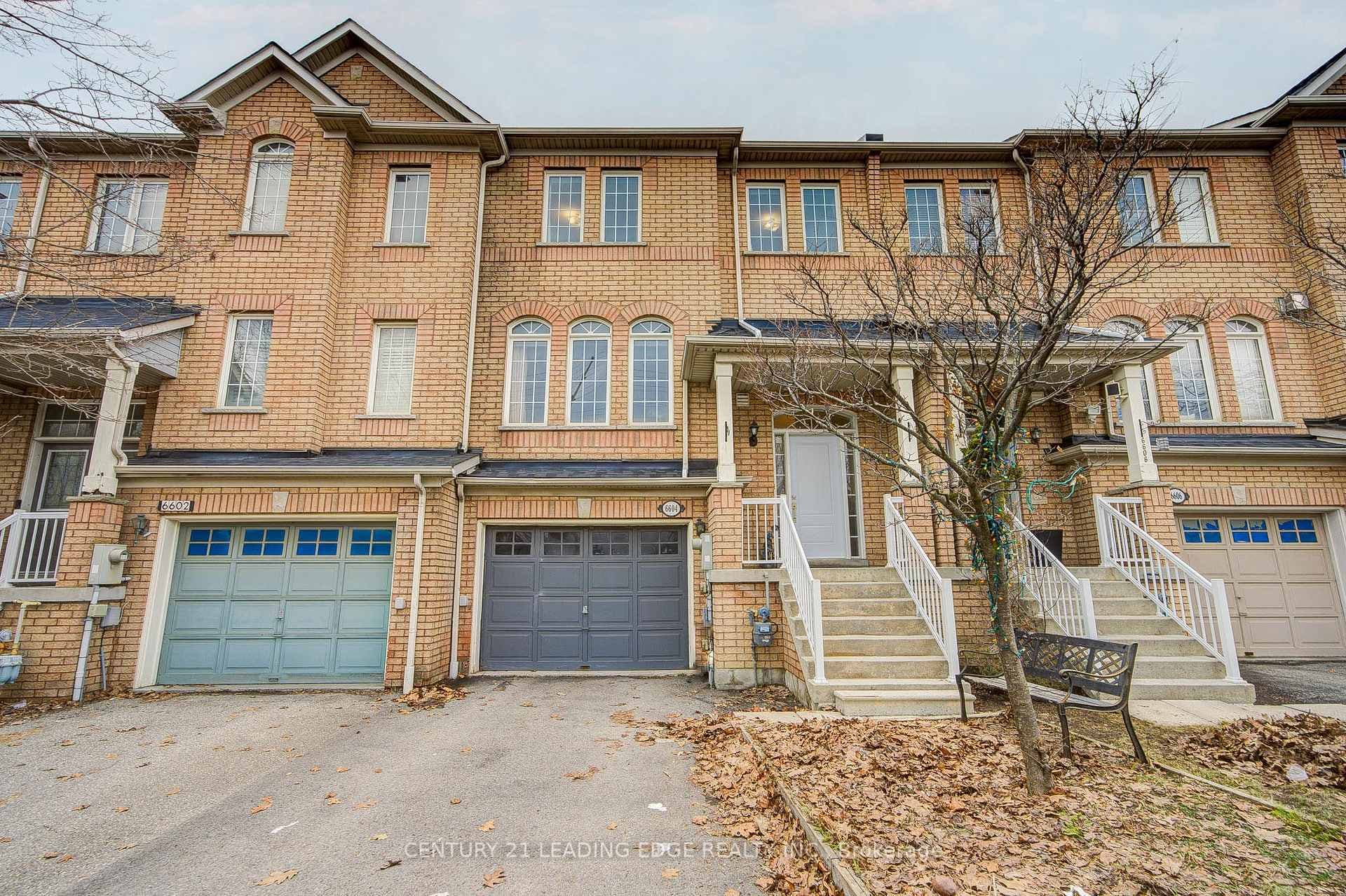 6604 Opera Glass Crescent, Mississauga, ON L5W 1R8 - Photo 1