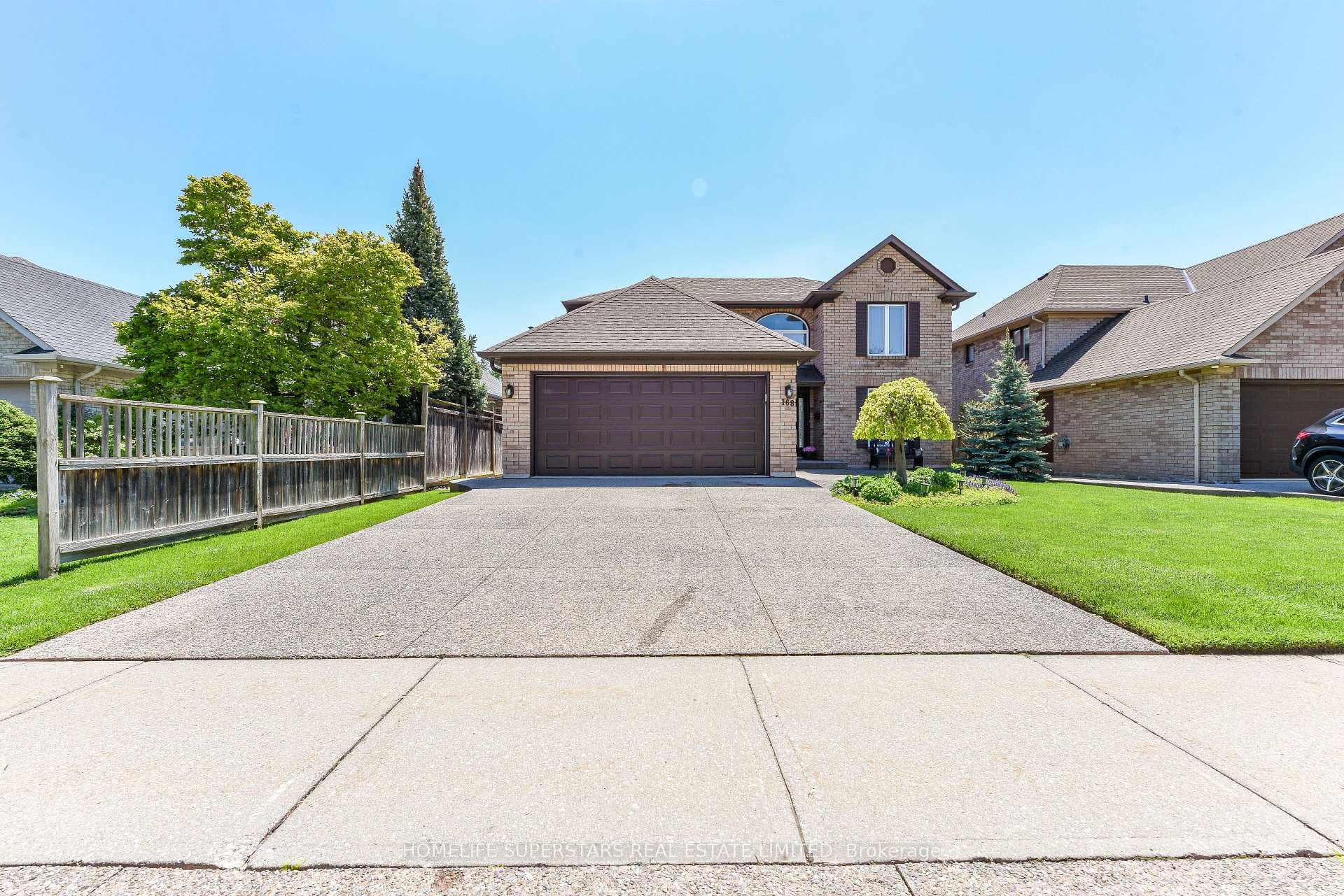 168 River Oaks Boulevard, Oakville